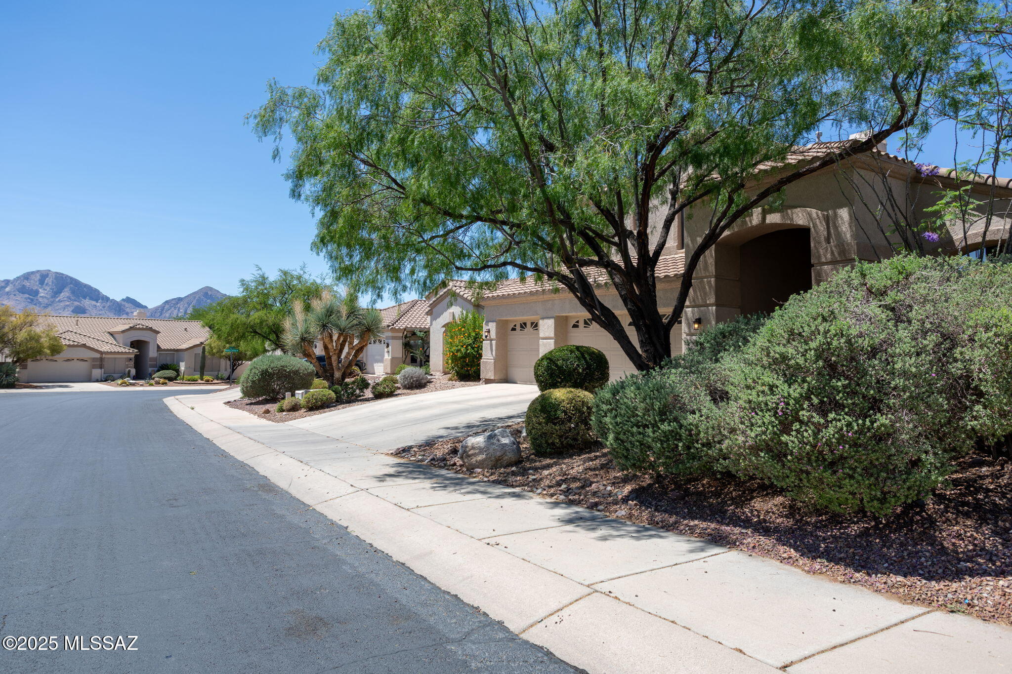 13091 N Pioneer Way
