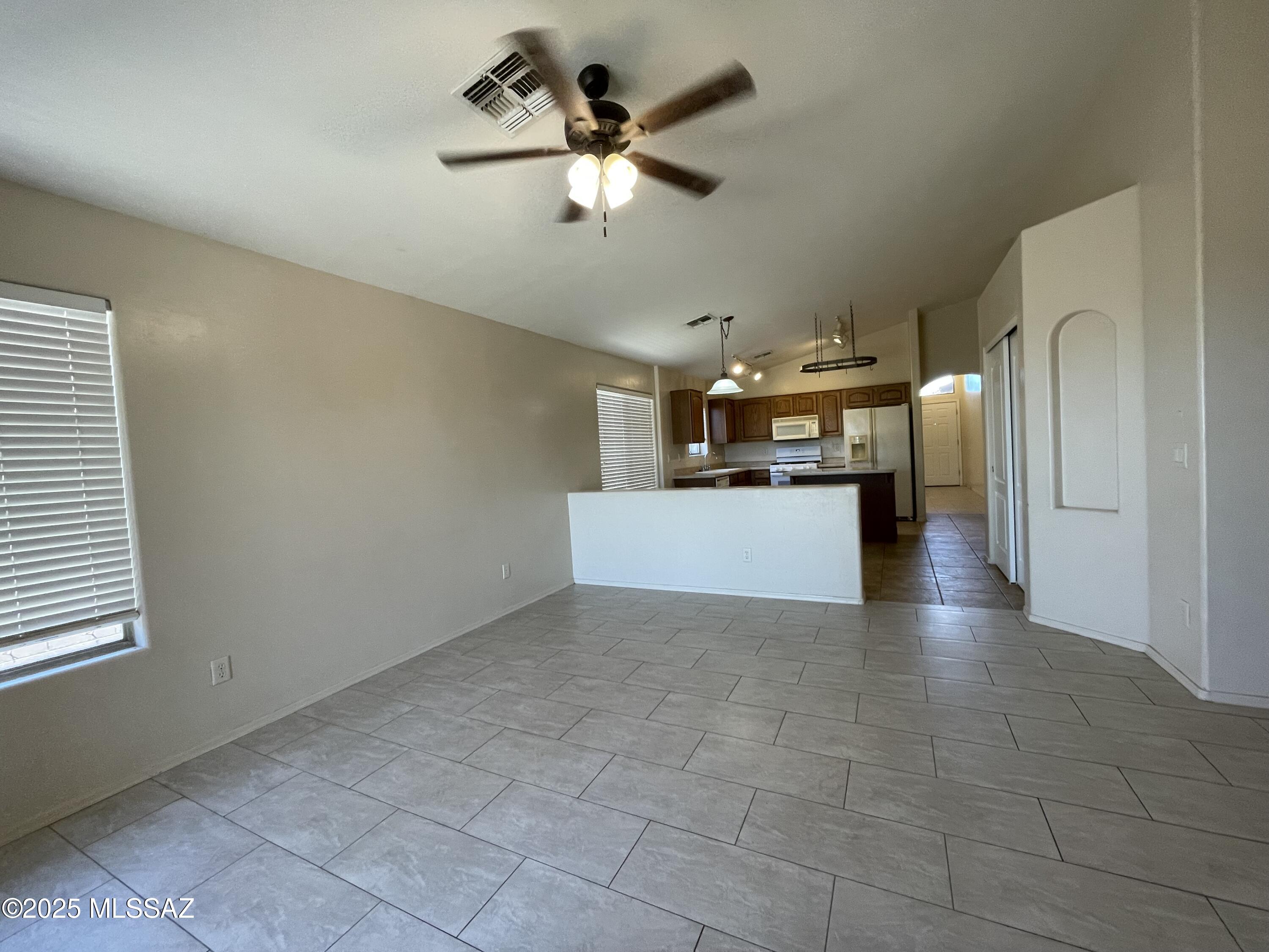 Rancho Del Lago (1-100) - Residential Lease
