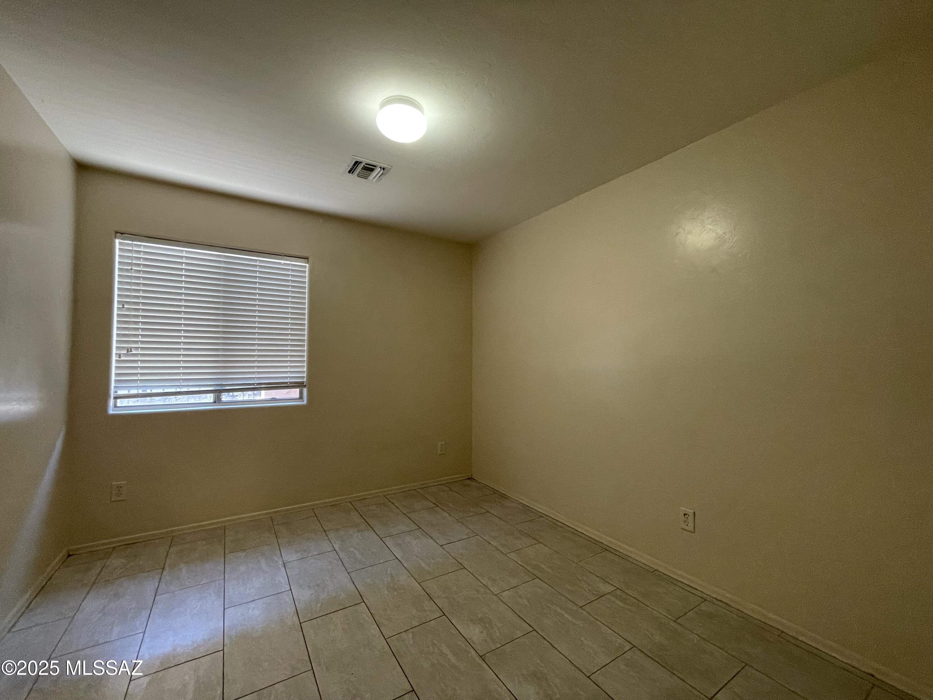 Rancho Del Lago (1-100) - Residential Lease