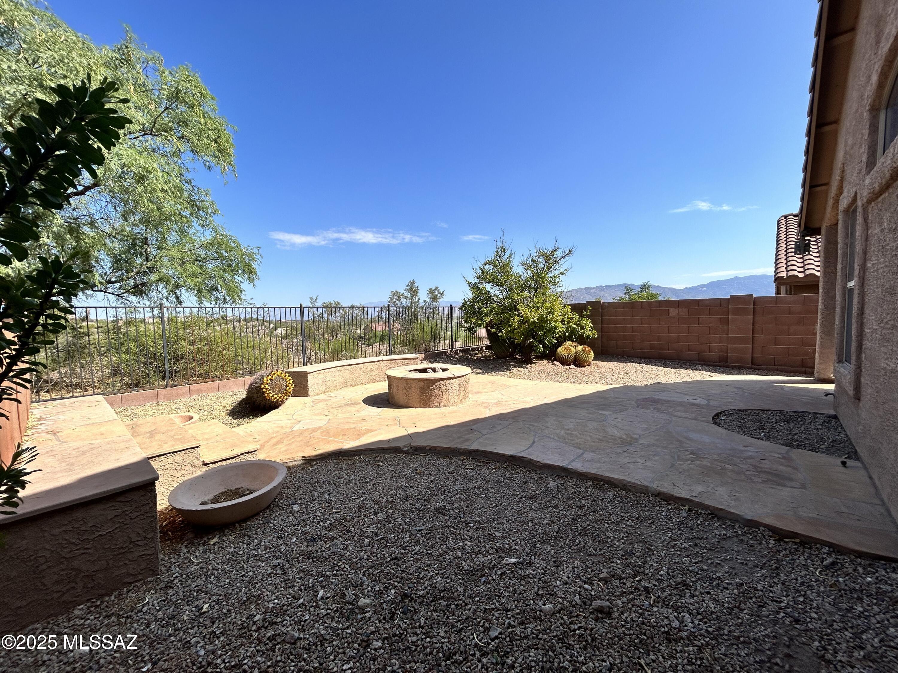 Rancho Del Lago (1-100) - Residential Lease