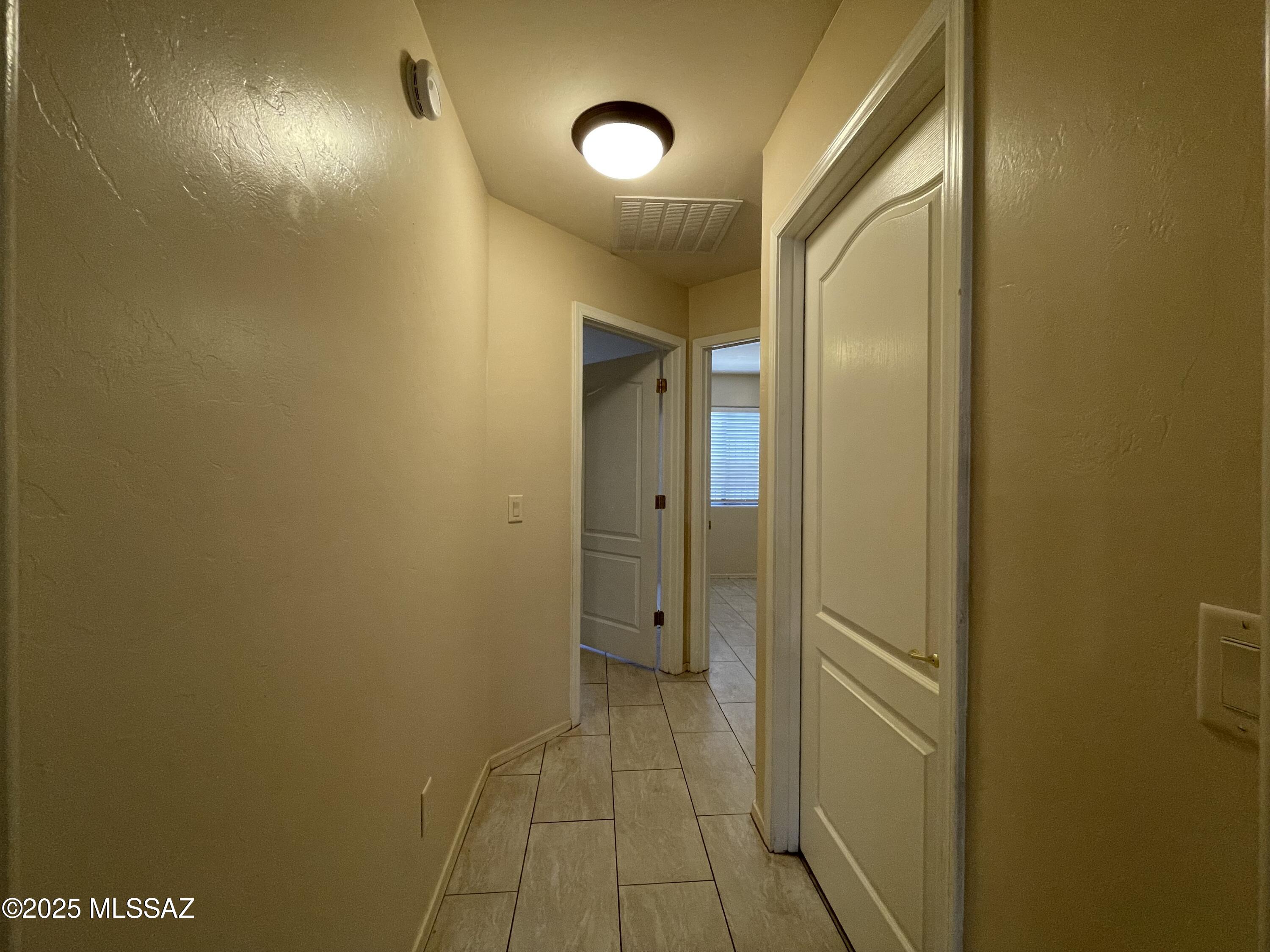 Rancho Del Lago (1-100) - Residential Lease