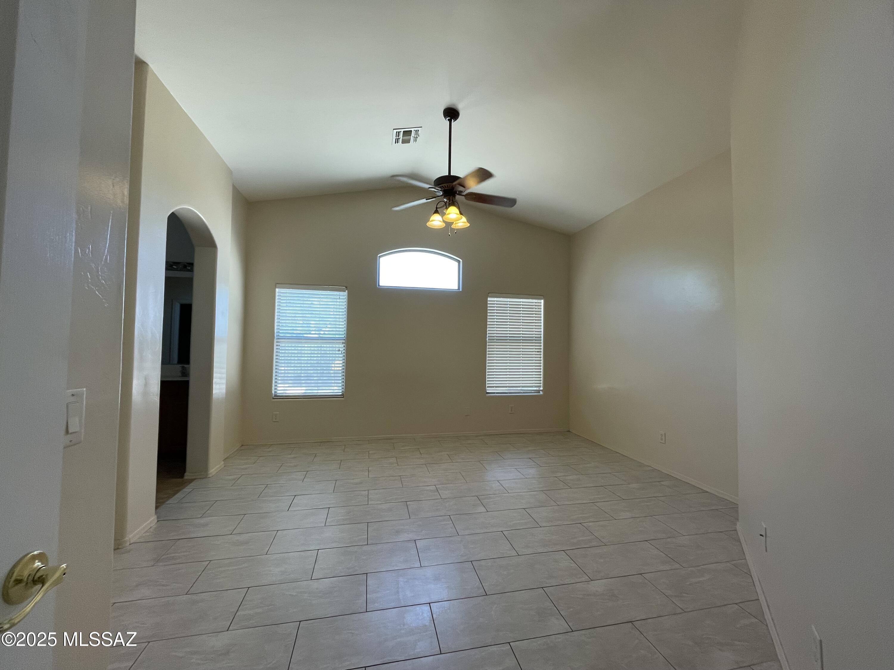Rancho Del Lago (1-100) - Residential Lease