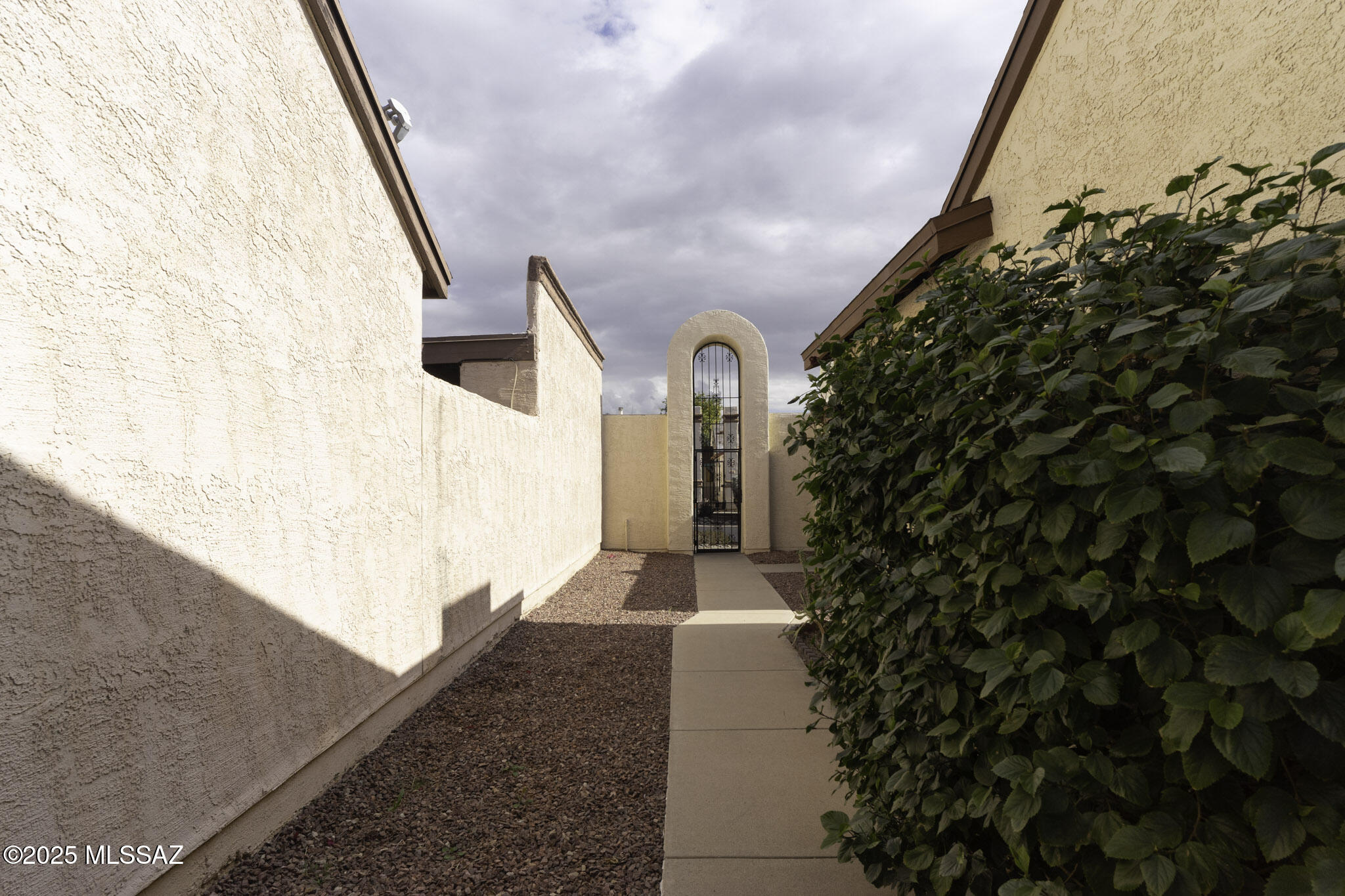 Countryside Shadows (1-72) - Residential