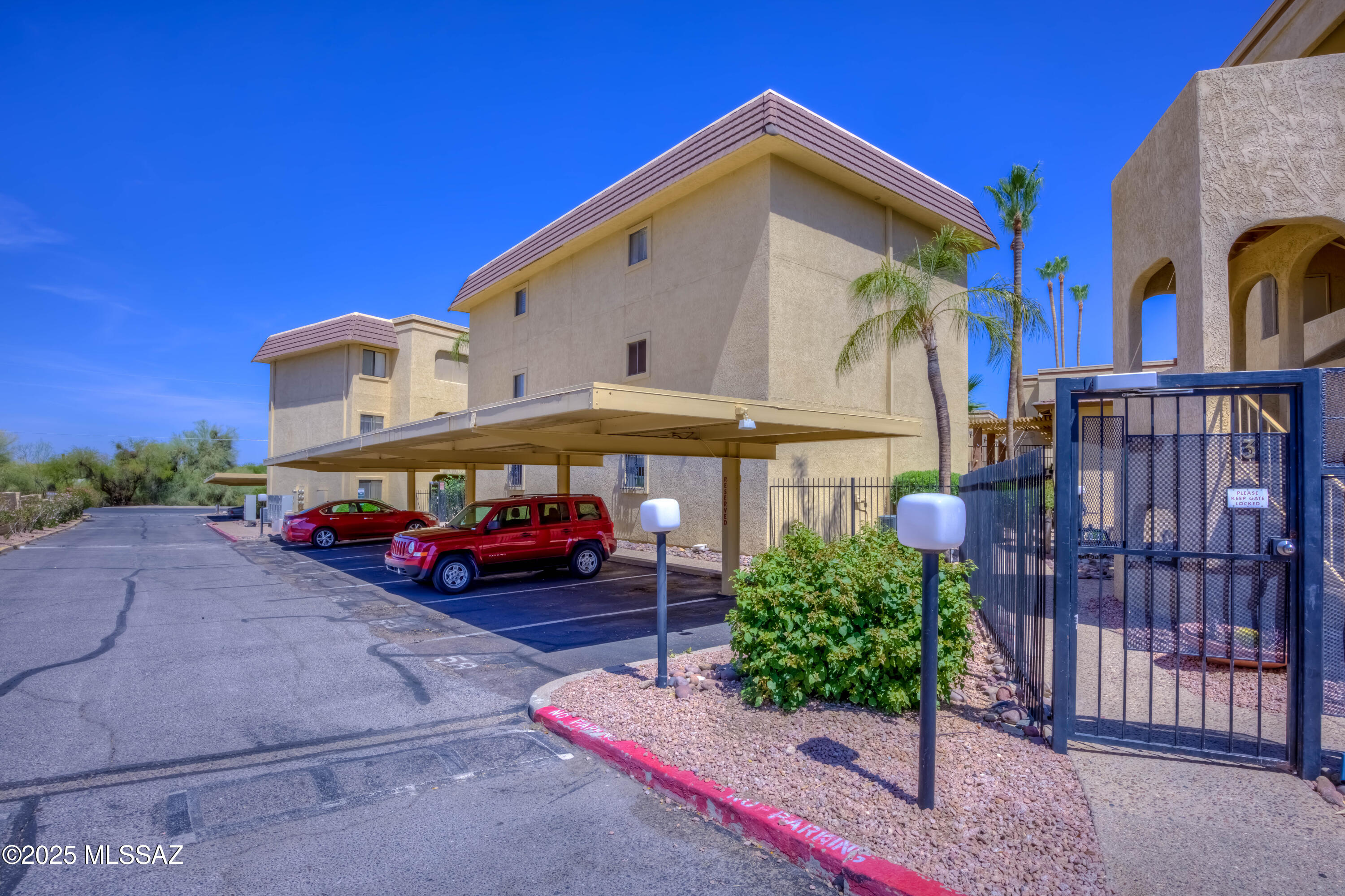 5500 N Valley View Road 107