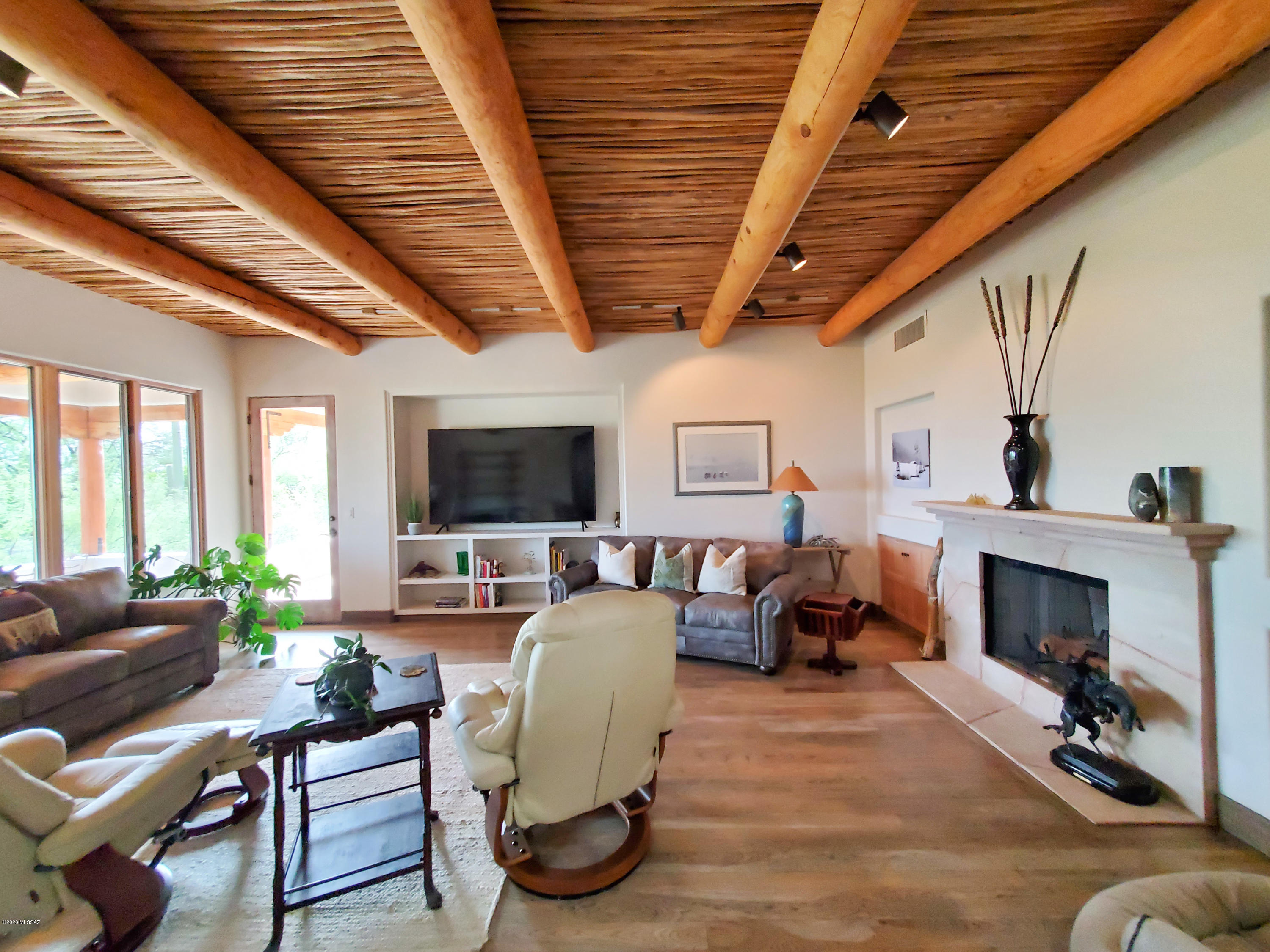 Finisterra II (211-302) - Residential