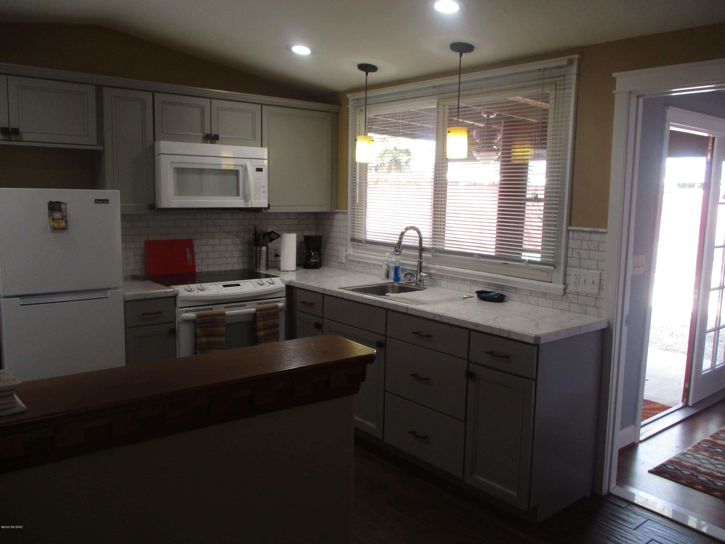 Madelyn Park Annex - Residential Lease