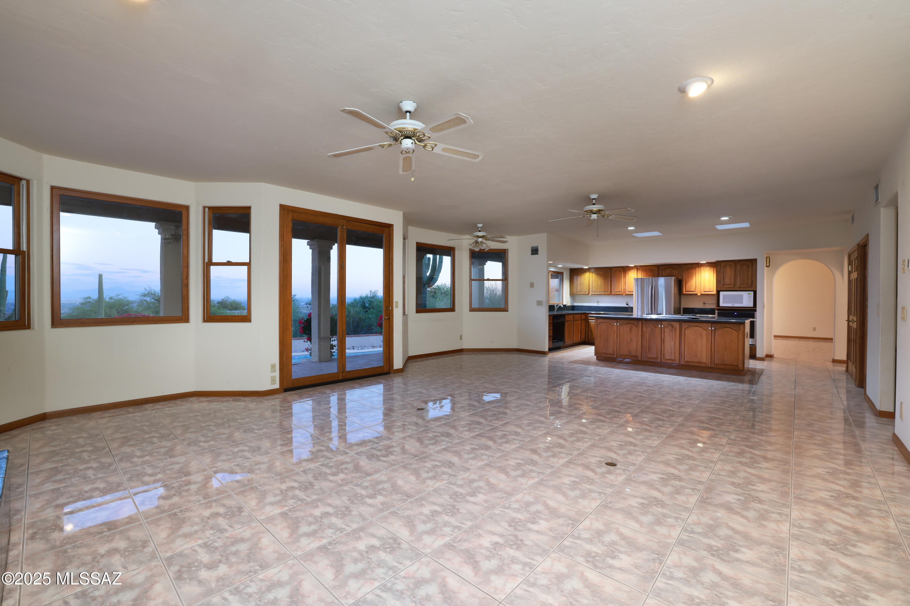 7400 N Cobblestone Road