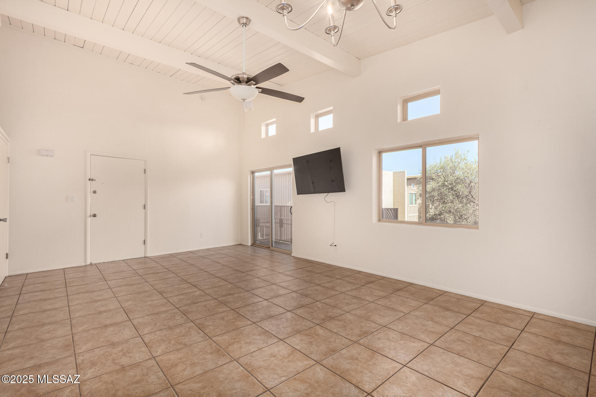 2525 N Alvernon Way UNIT F8
