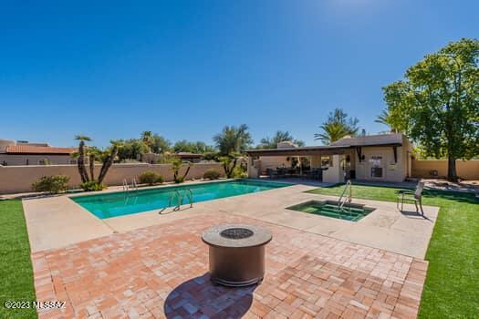 Pueblo Villas - Residential