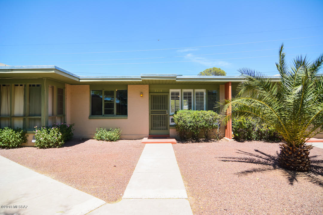Country Club Manor Condos (1-51) - Residential