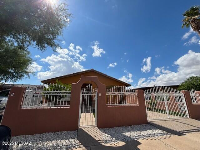 1611 W Delaware Street