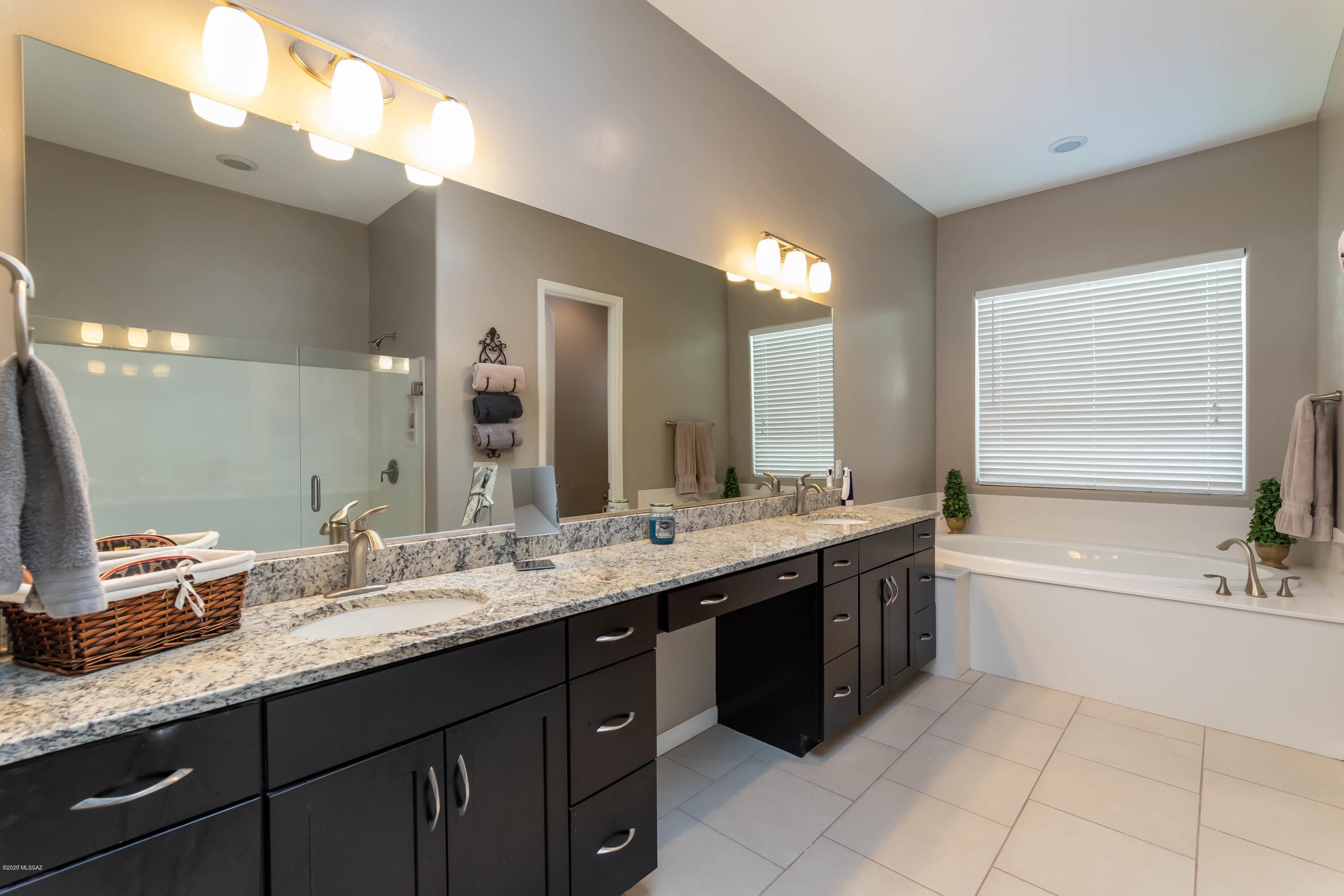 Golden Barrel Place At Dove Mountain SQ20141710079 - Residential