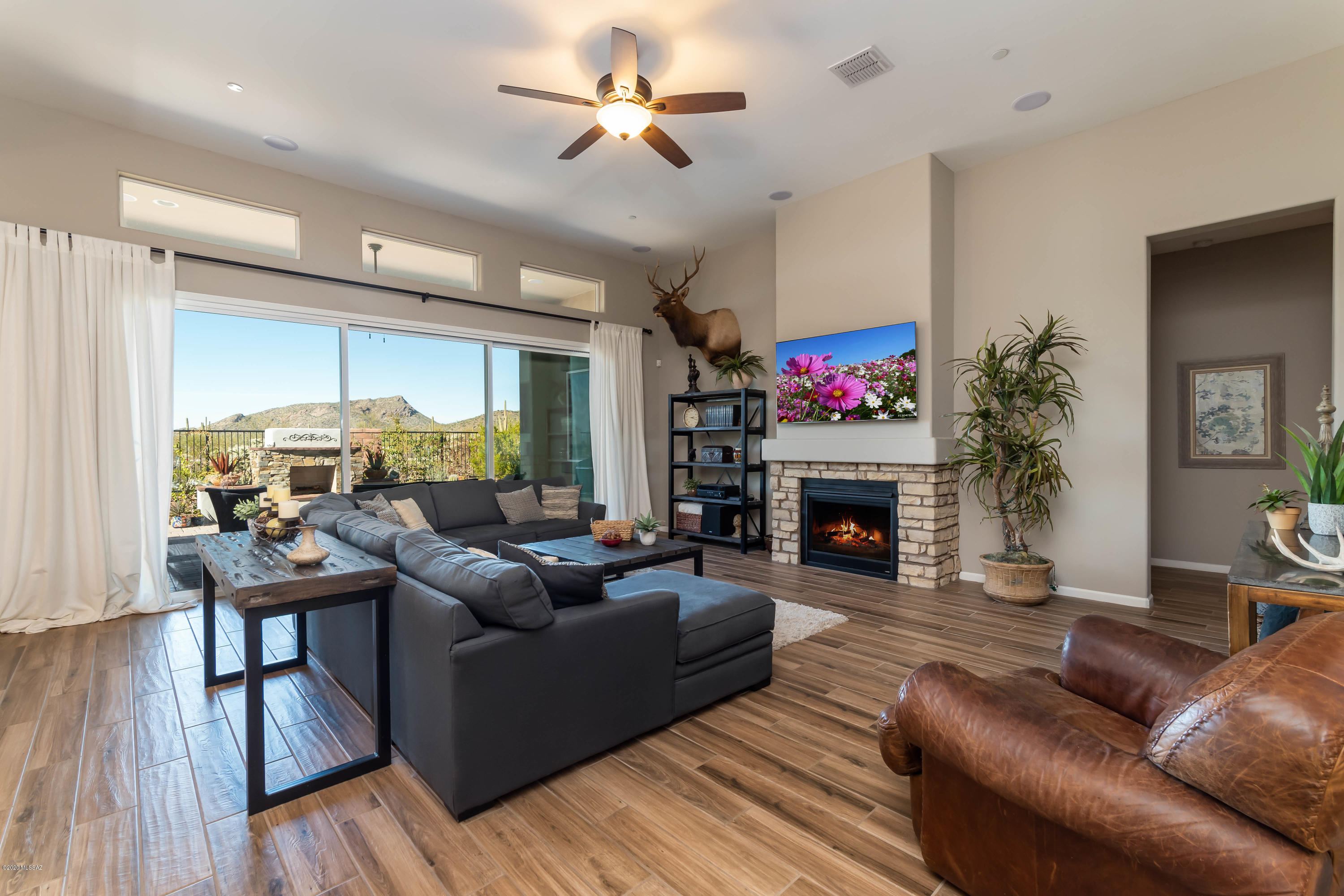 Golden Barrel Place At Dove Mountain SQ20141710079 - Residential