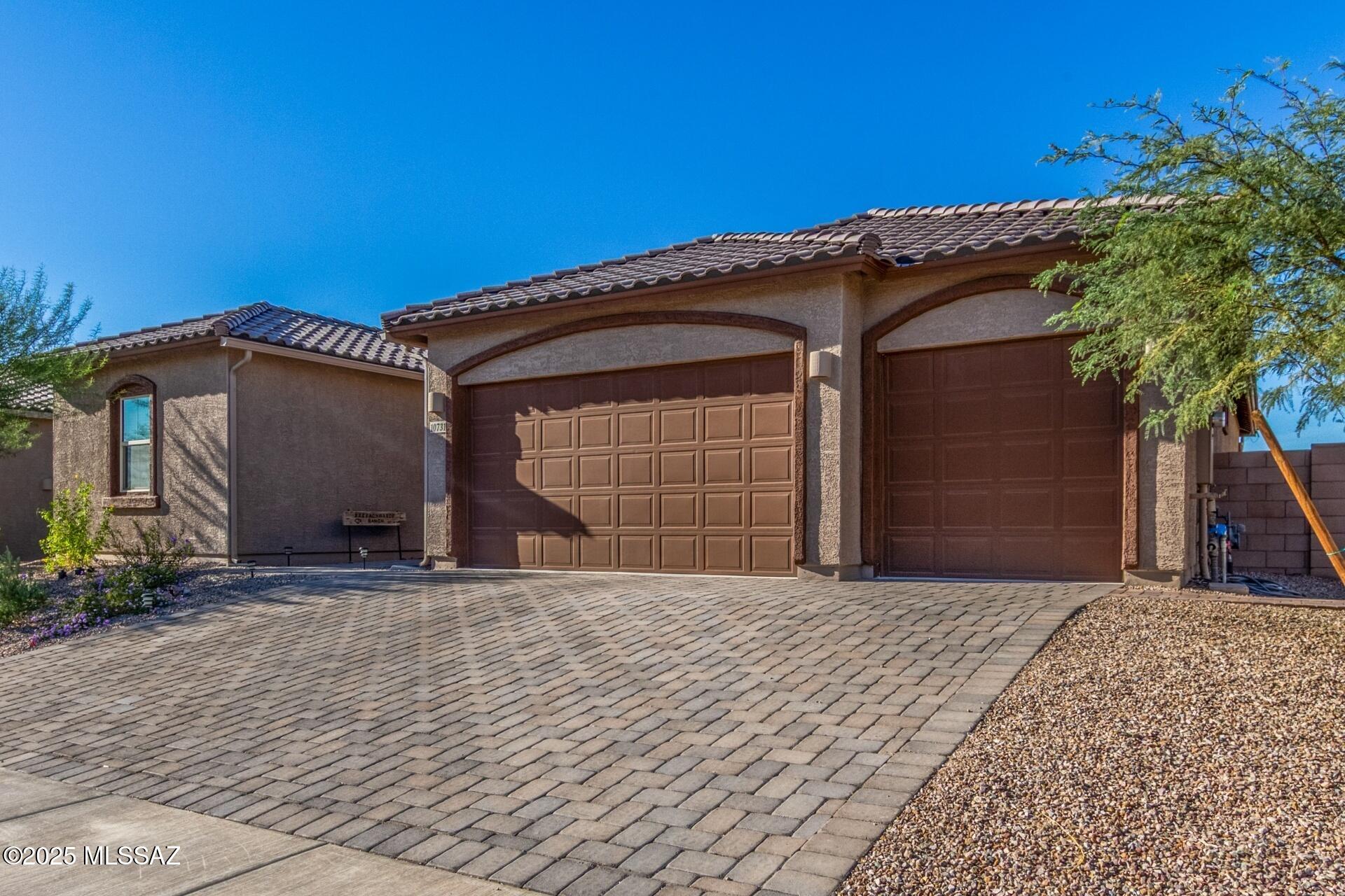 10731 N Cactus Point Drive