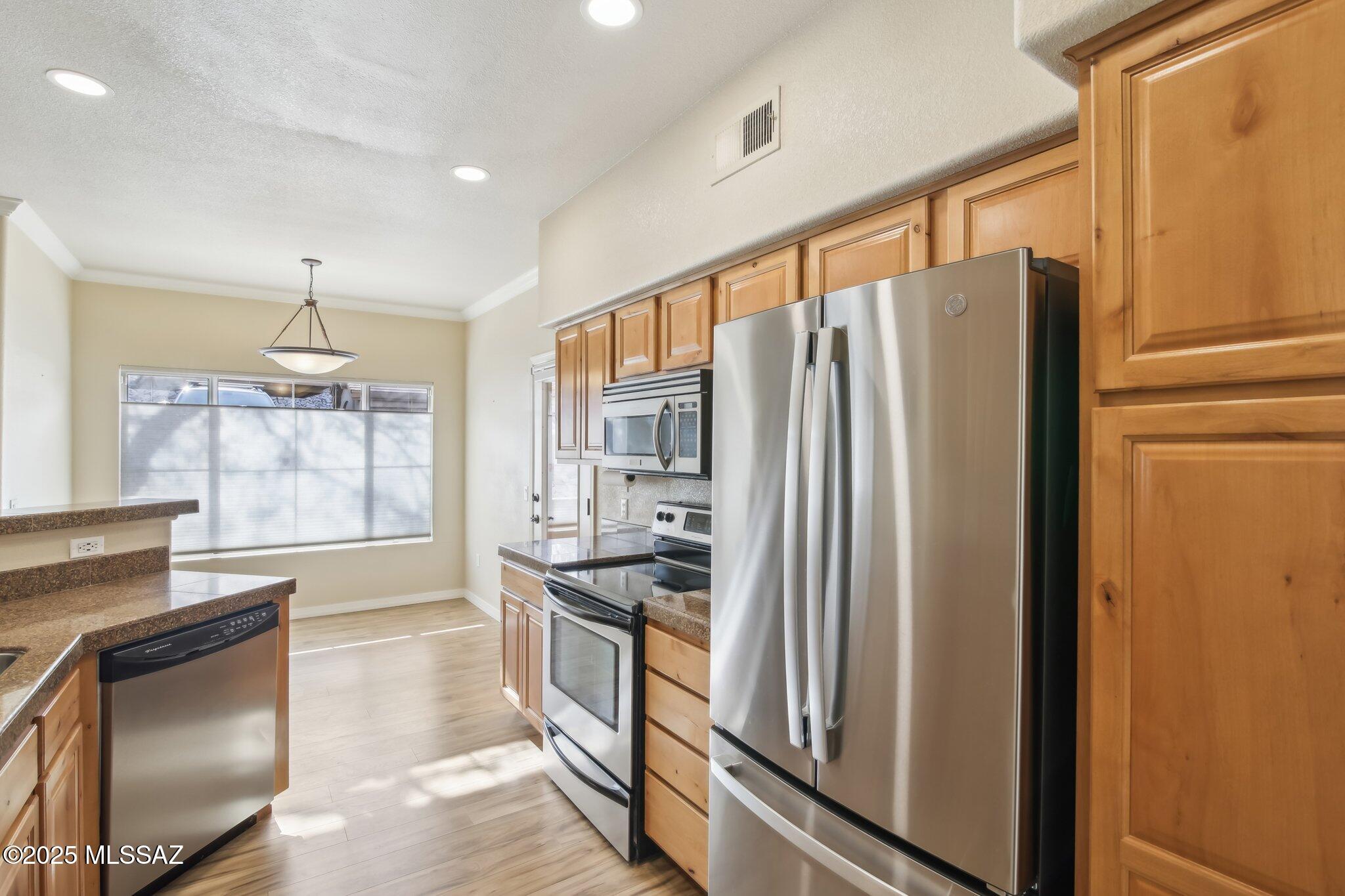7050 E Sunrise Drive 8106
