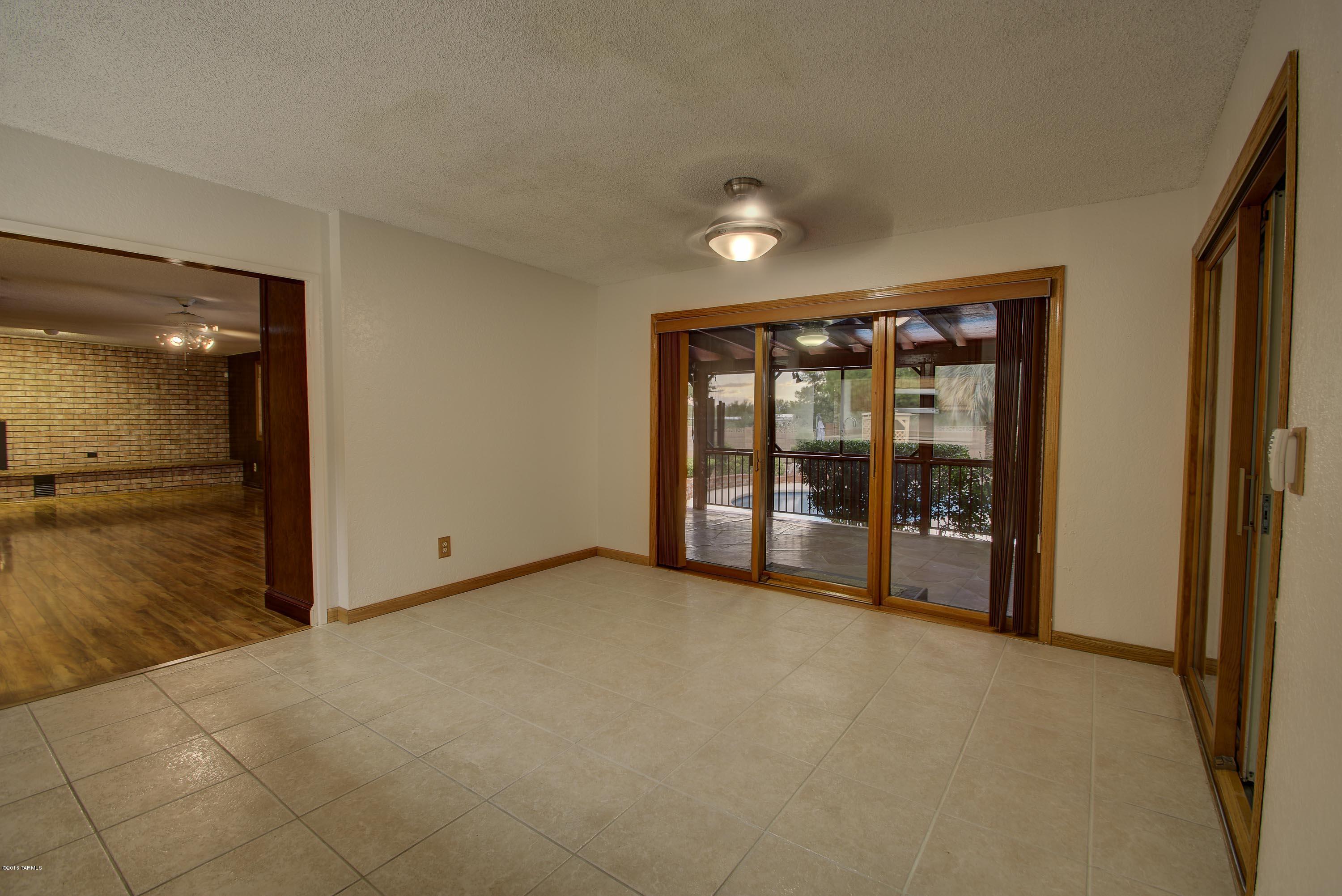 Casas Adobes West (1-220) - Residential
