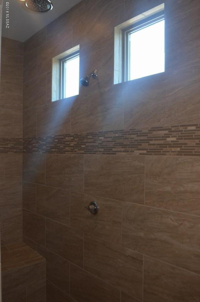 Del Webb at Rancho Del Lago Phase II SQ20112850077 - Residential Lease