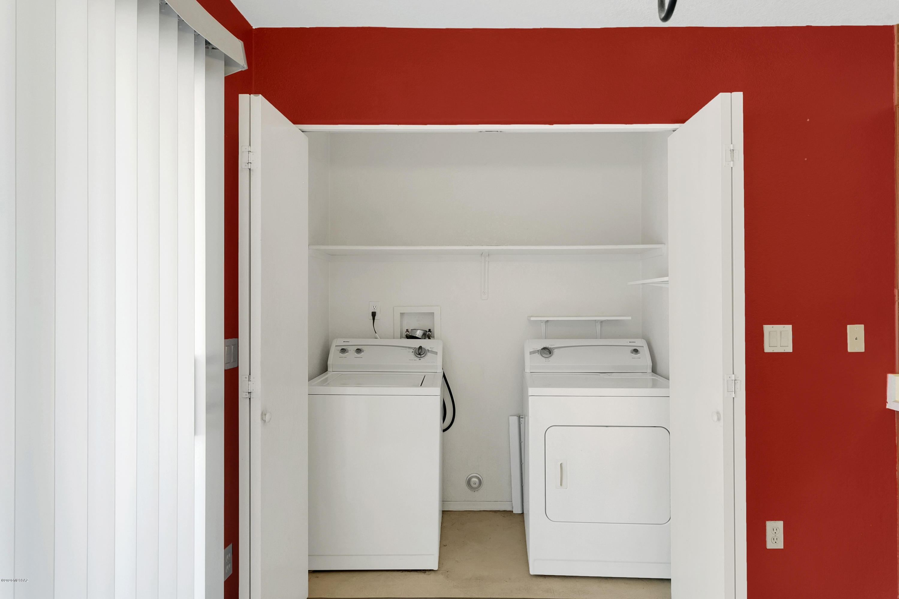 Campana De Plata (1-77) - Residential