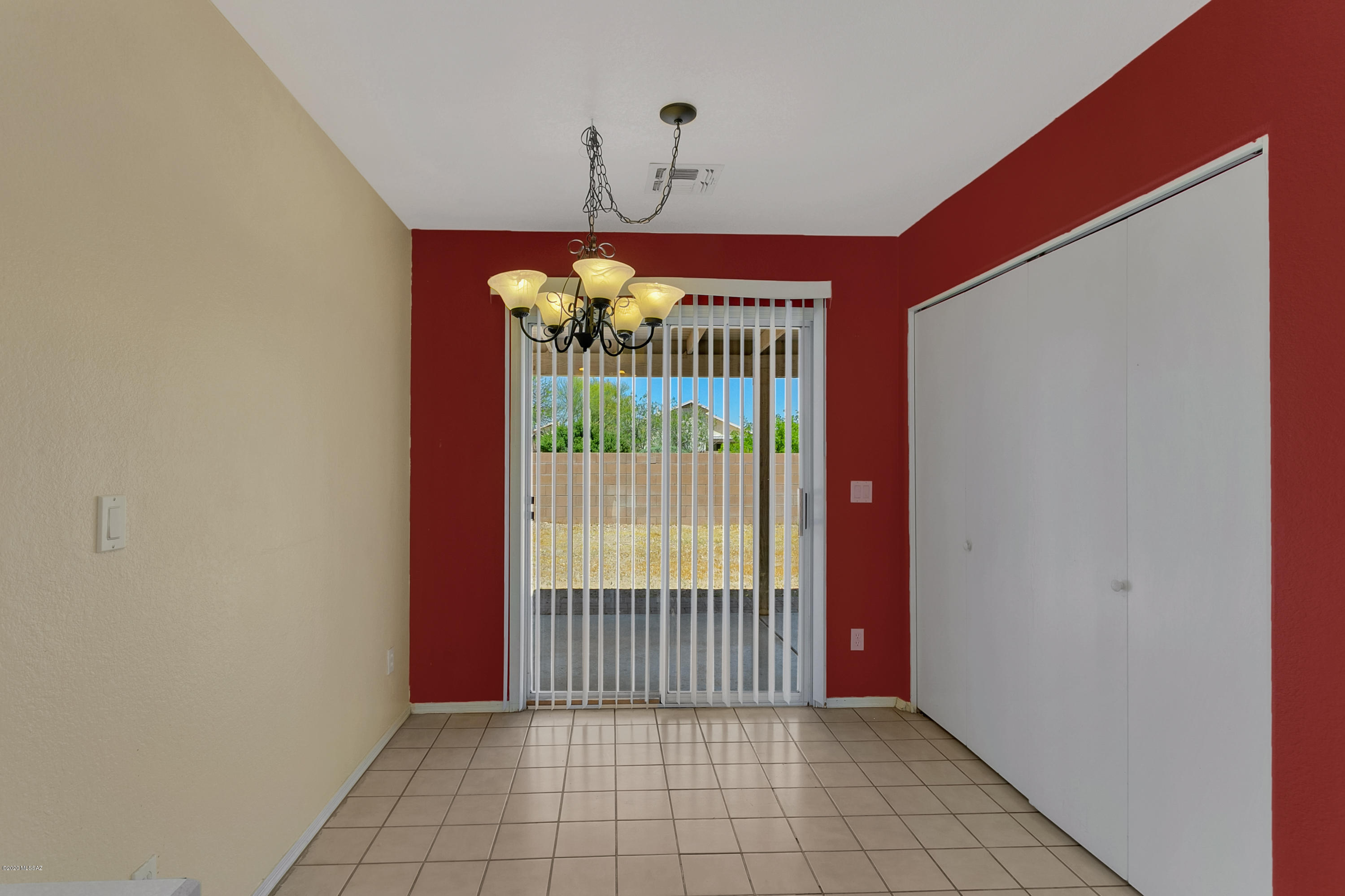 Campana De Plata (1-77) - Residential