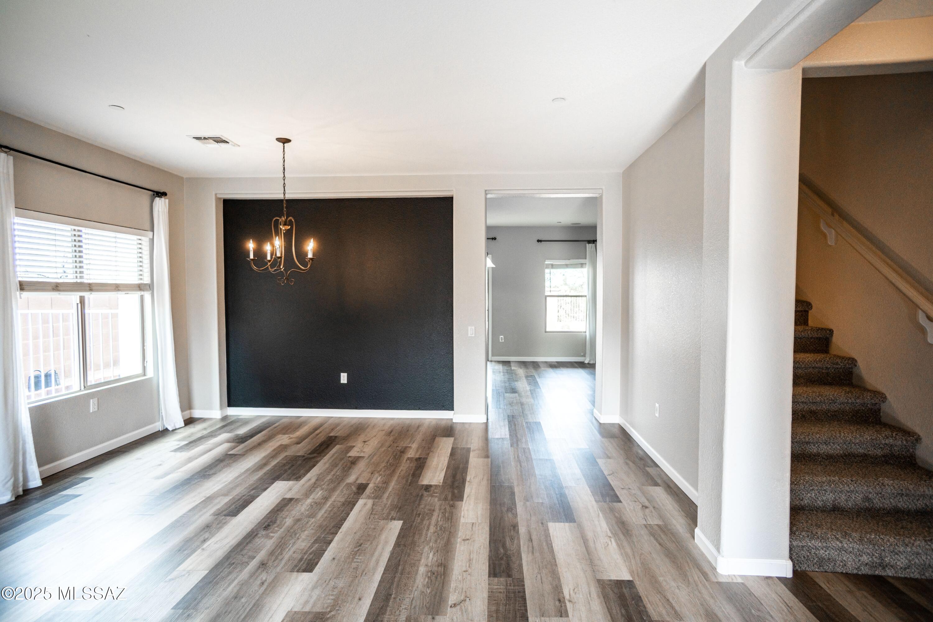 950 W Vuelta Olivero