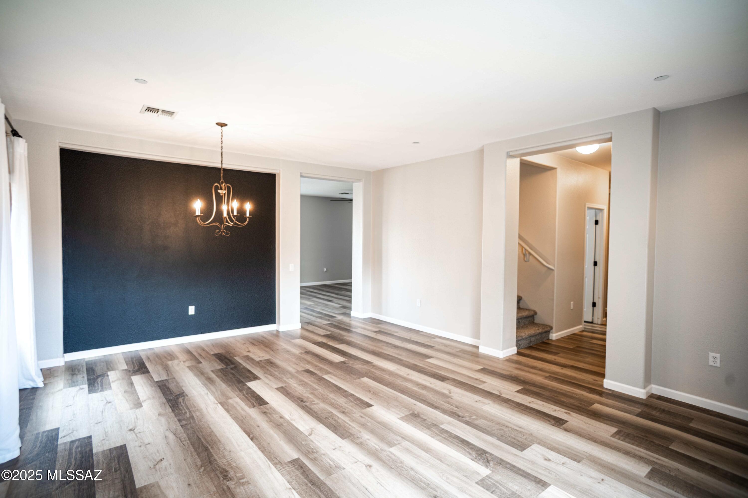 950 W Vuelta Olivero