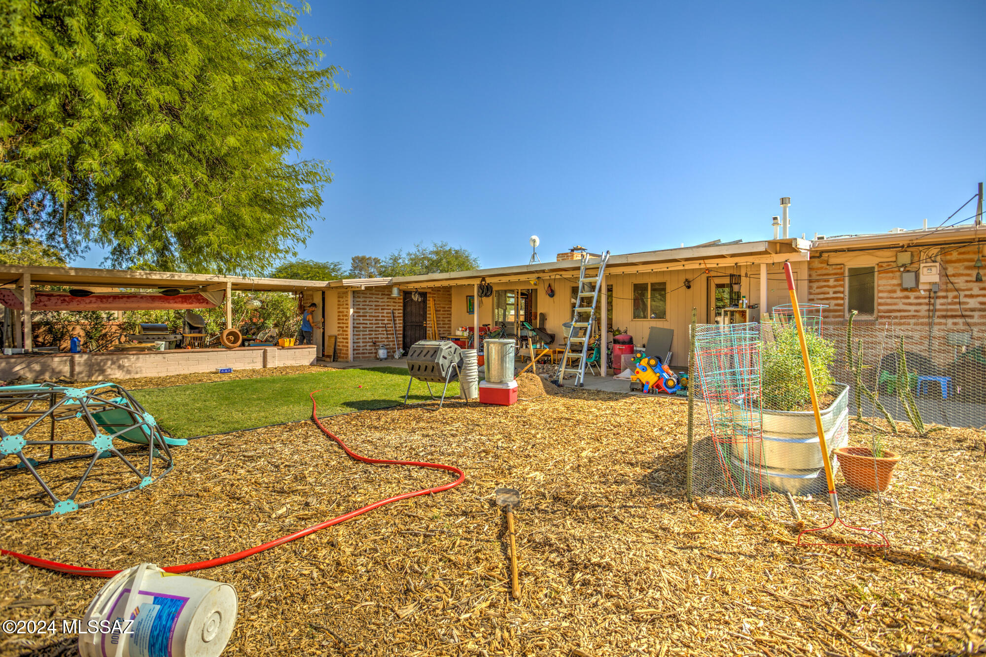 Crest View - Residential