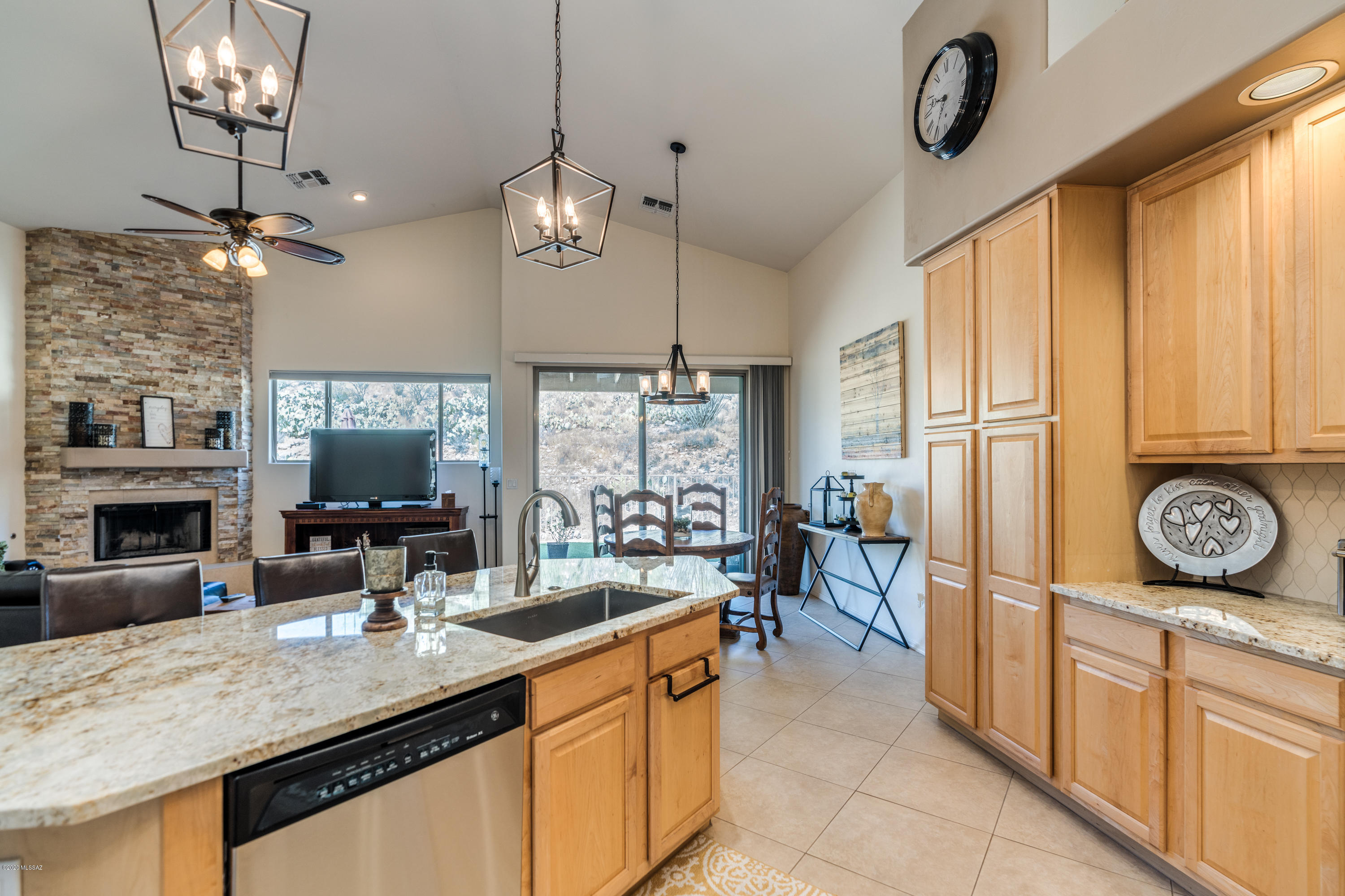 Sabino Mountain (1-290) - Residential