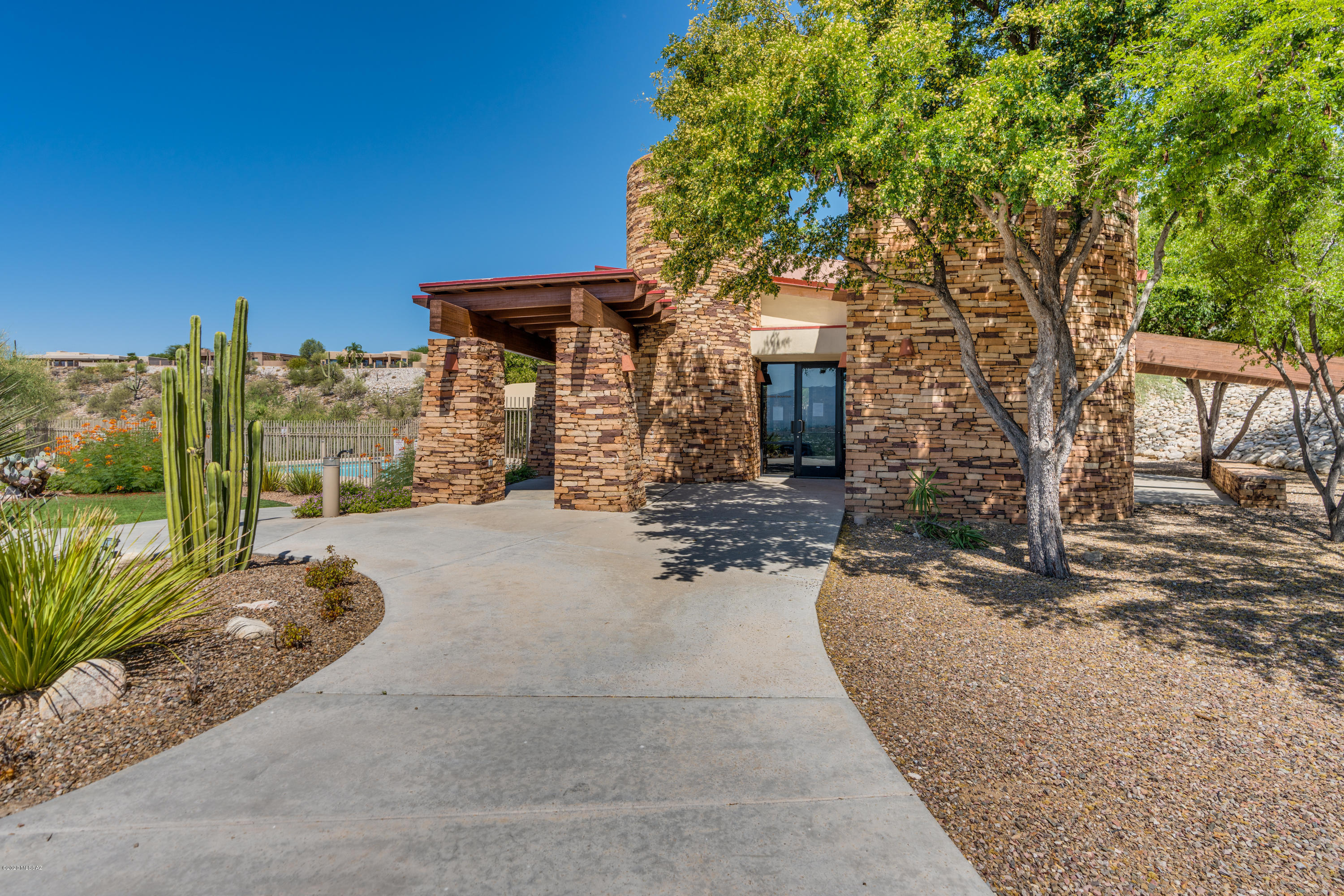 Sabino Mountain (1-290) - Residential