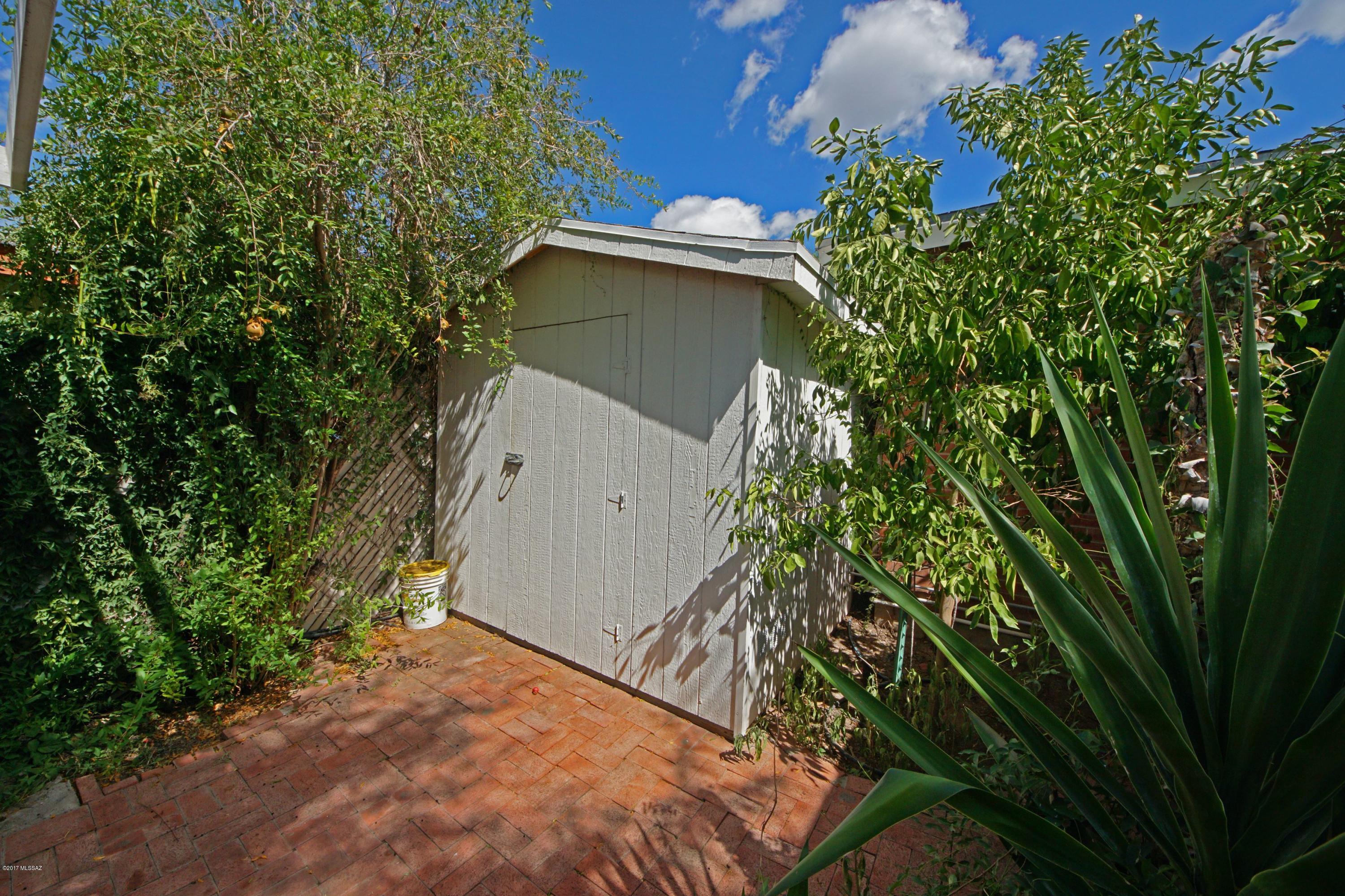 Manana Vista - Residential