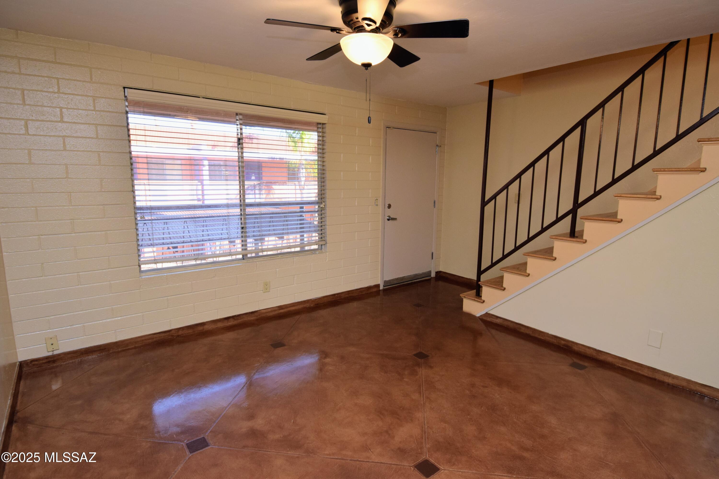 55 N Cherry Avenue 211
