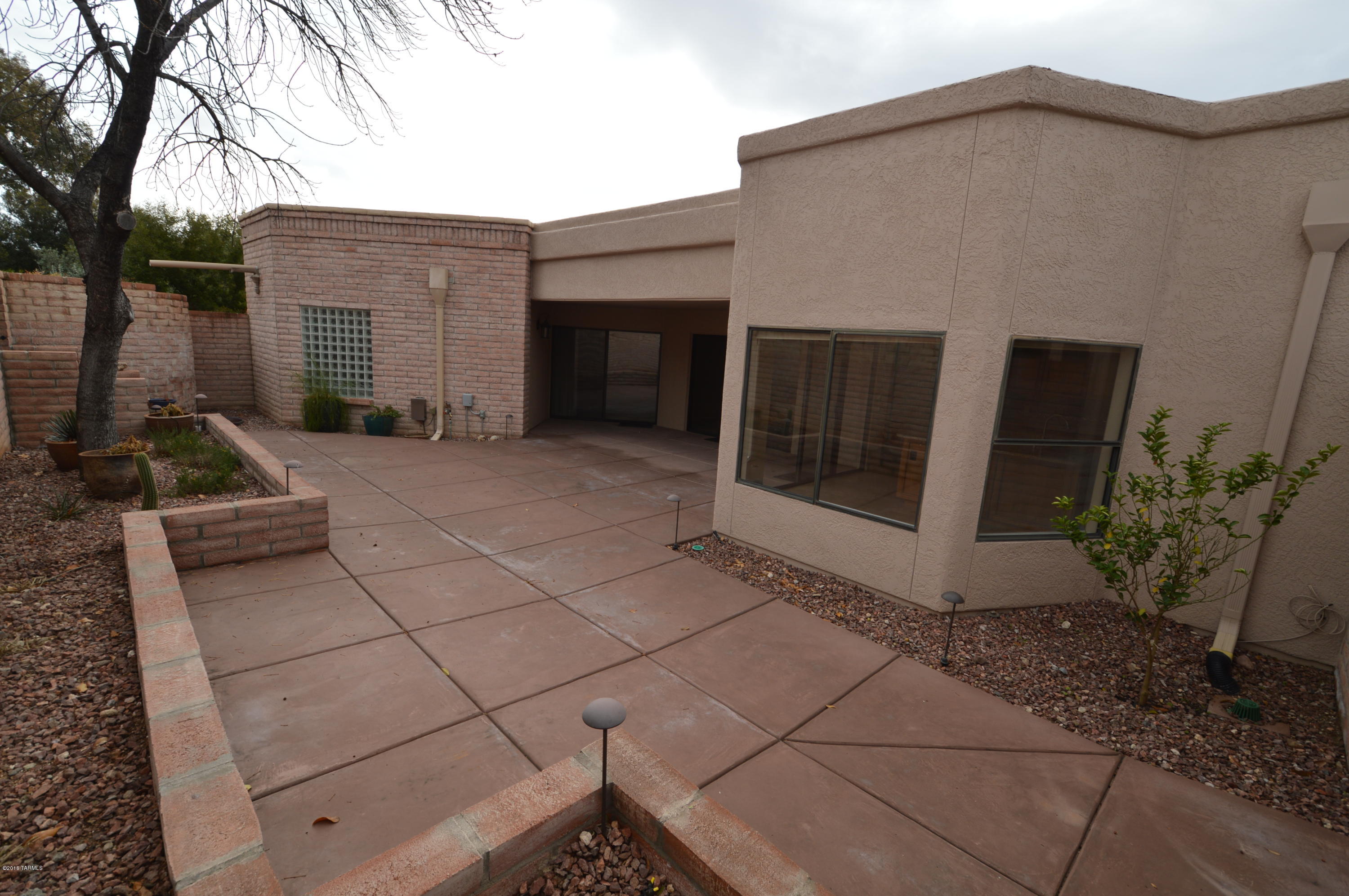 Riverbend - Sabino Canyon Road  (1-97) - Residential Lease