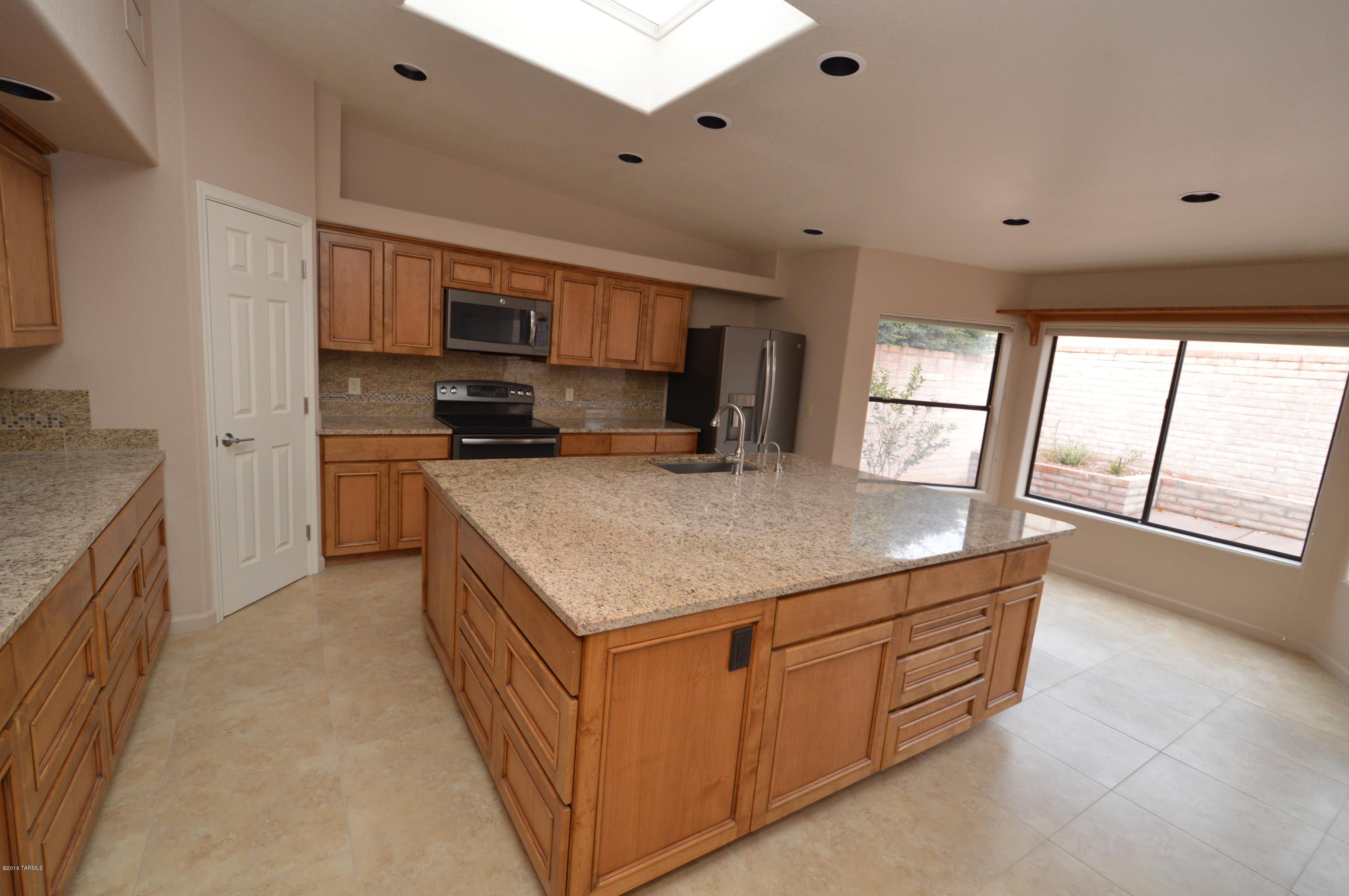 Riverbend - Sabino Canyon Road  (1-97) - Residential Lease