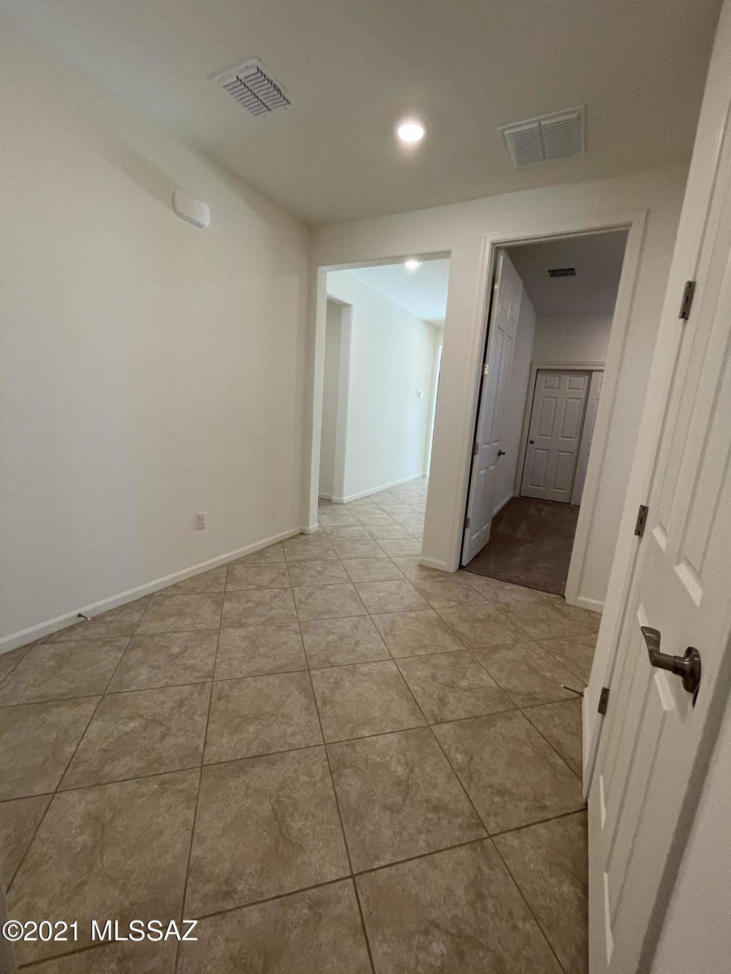 The Vistas At Rincon Knolls SQ20152600506 - Residential Lease