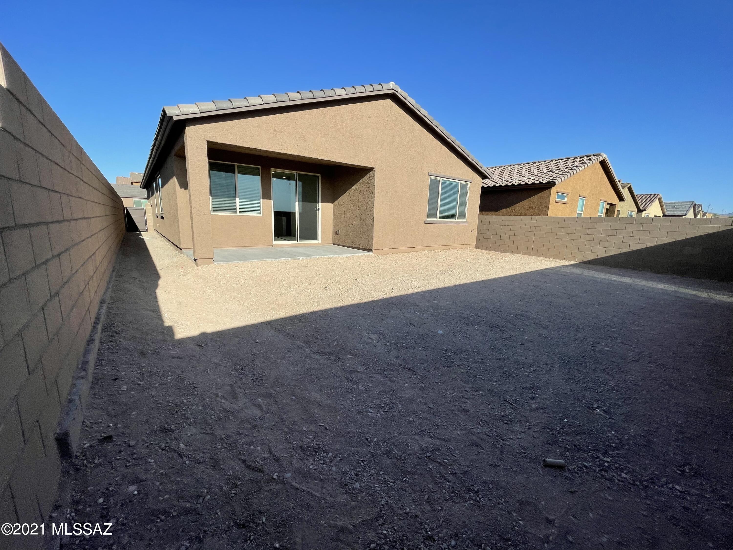The Vistas At Rincon Knolls SQ20152600506 - Residential Lease