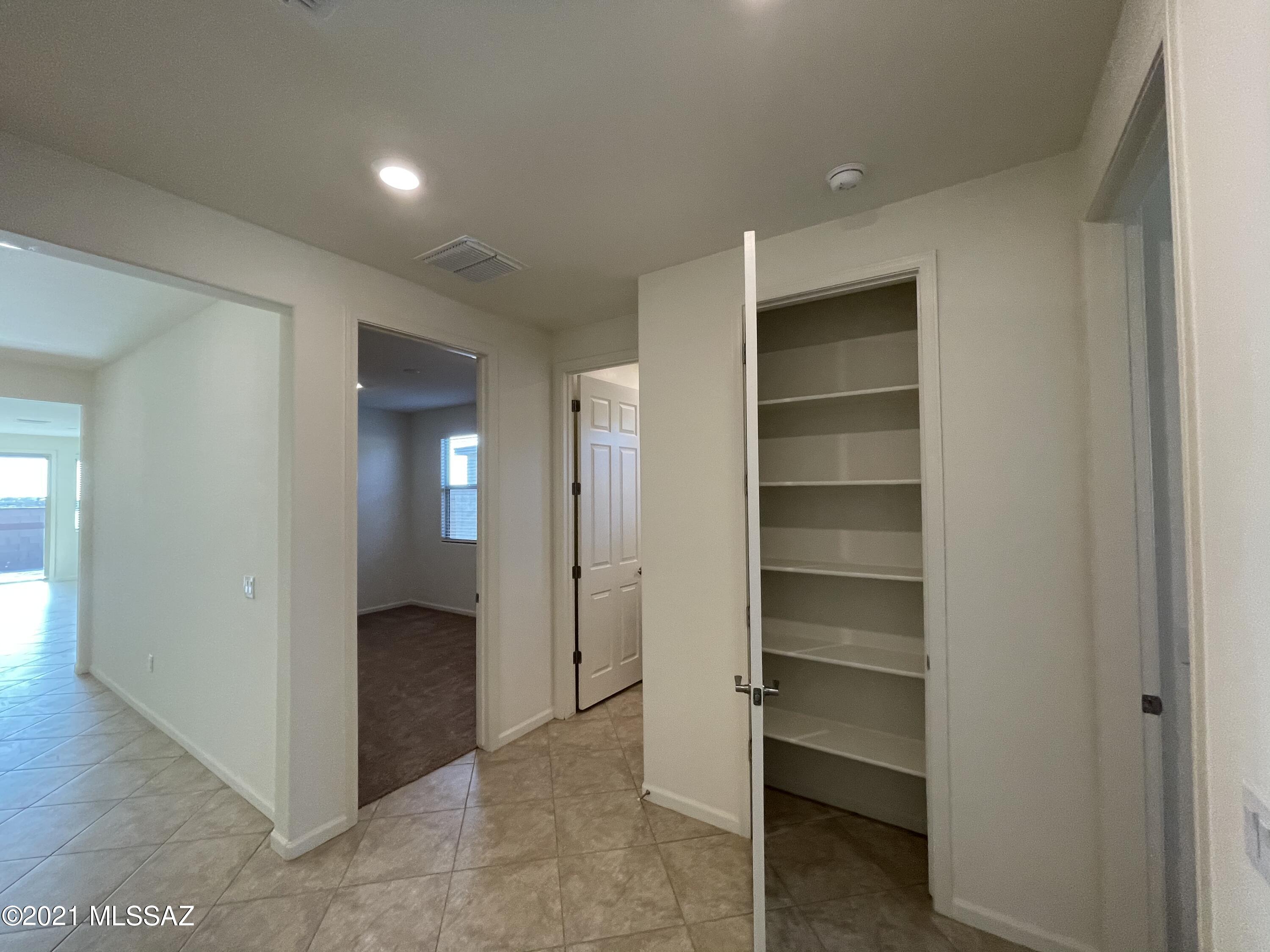 The Vistas At Rincon Knolls SQ20152600506 - Residential Lease