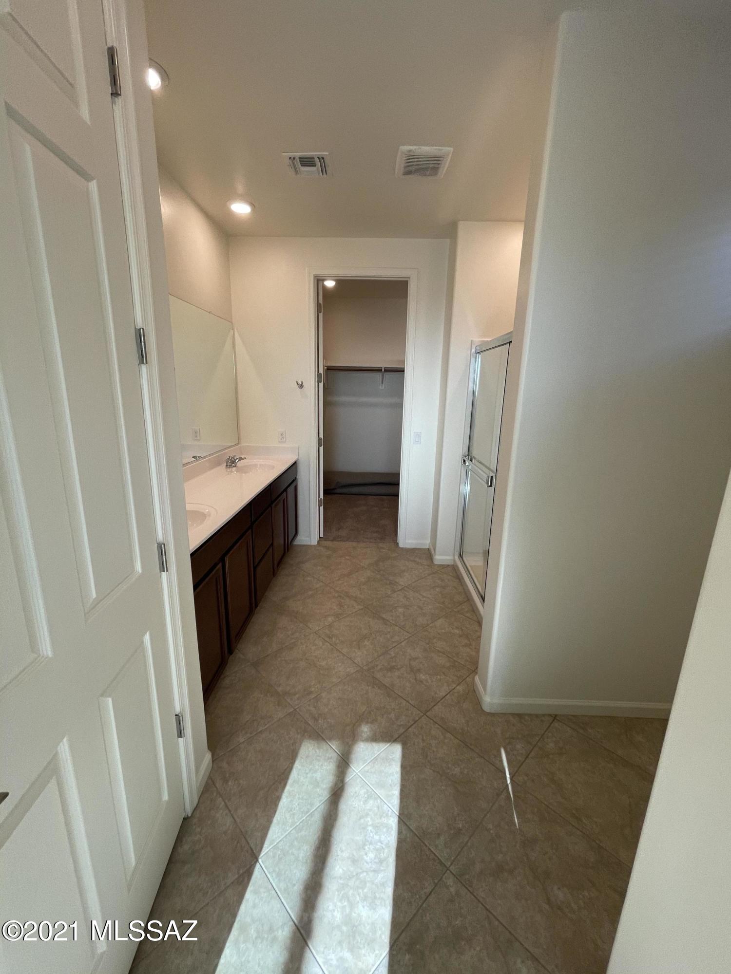 The Vistas At Rincon Knolls SQ20152600506 - Residential Lease