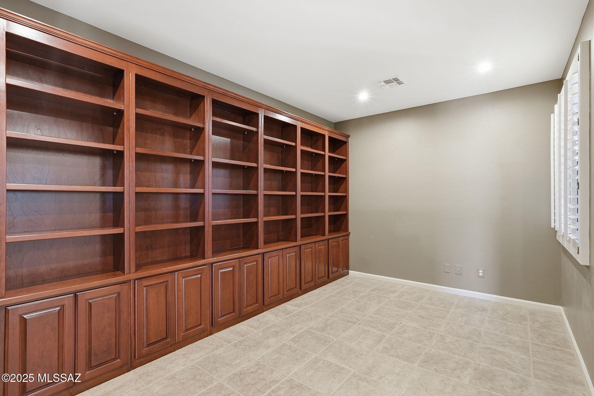 37441 S Desert Sun Drive