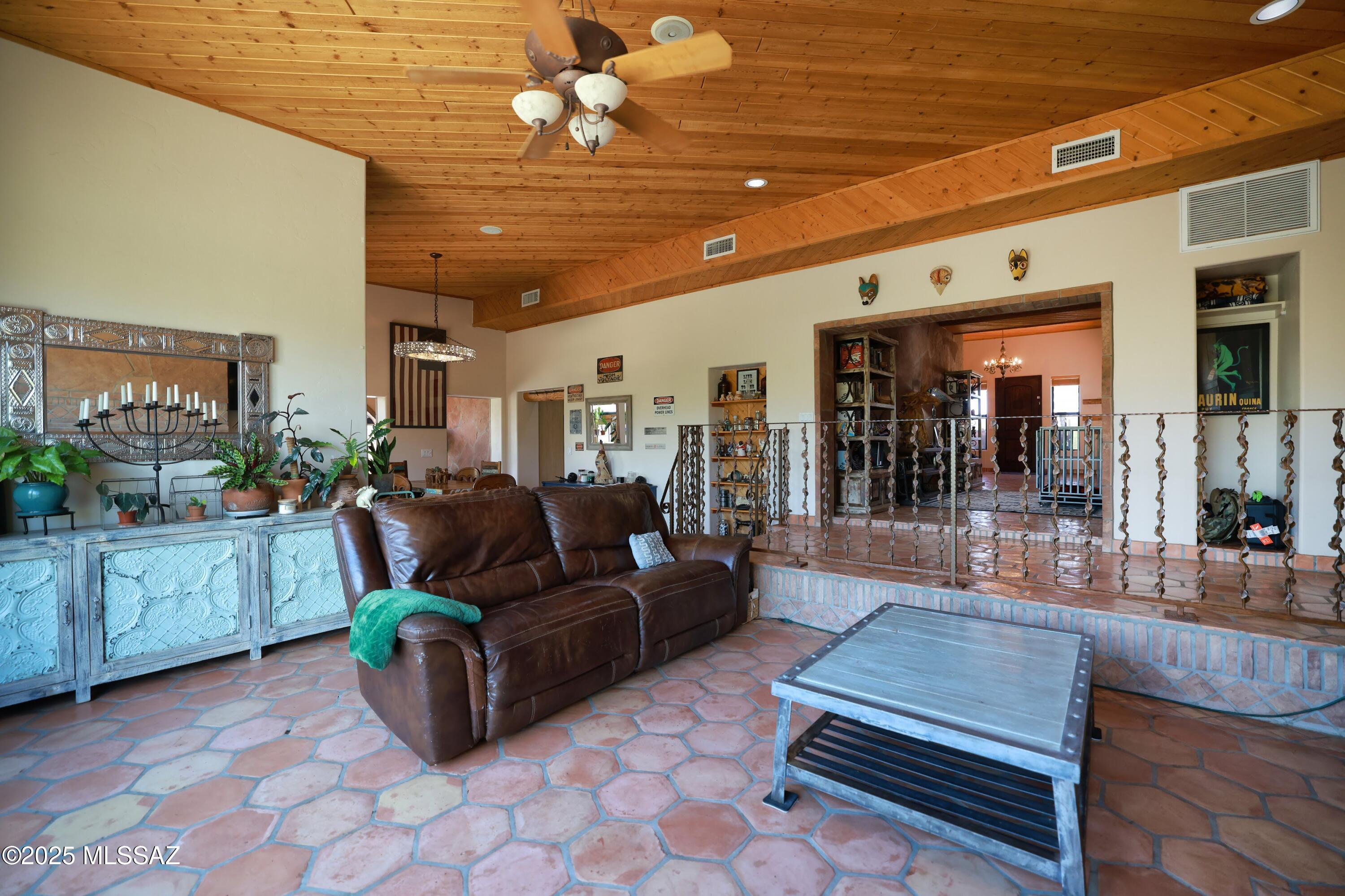16545 E McKenzie Wash Road