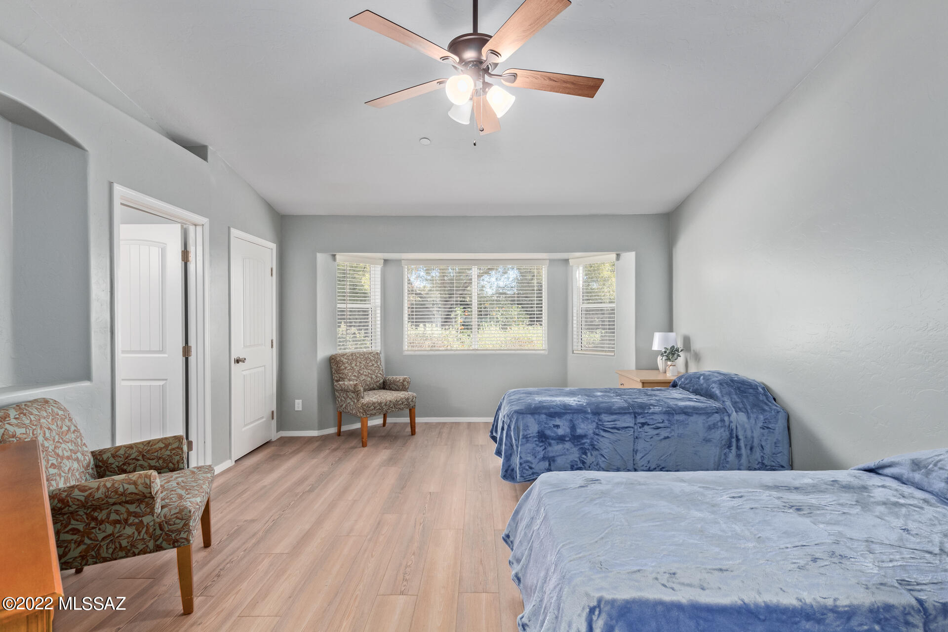 Thornydale Terrace(1-104) - Residential