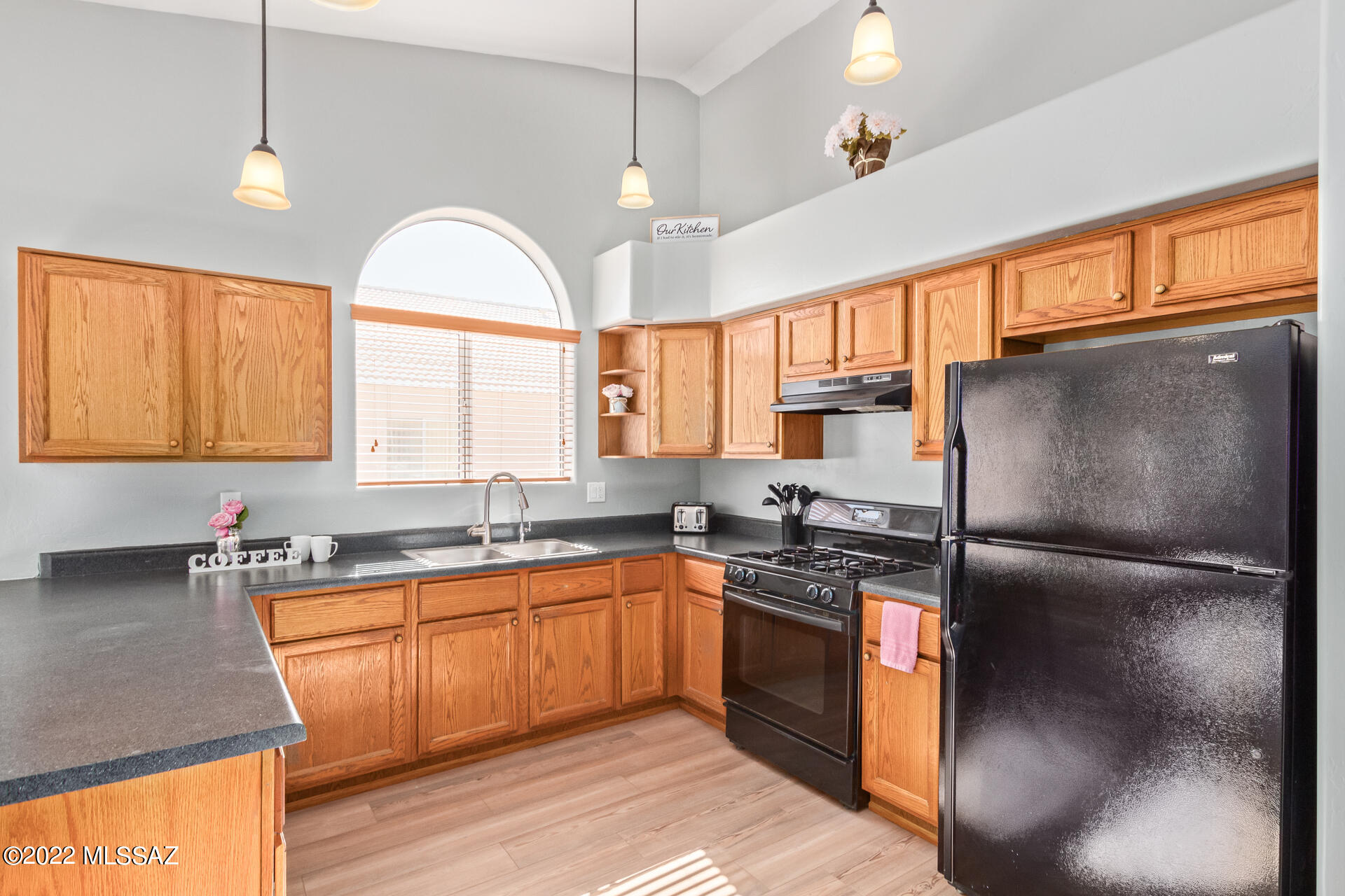 Thornydale Terrace(1-104) - Residential