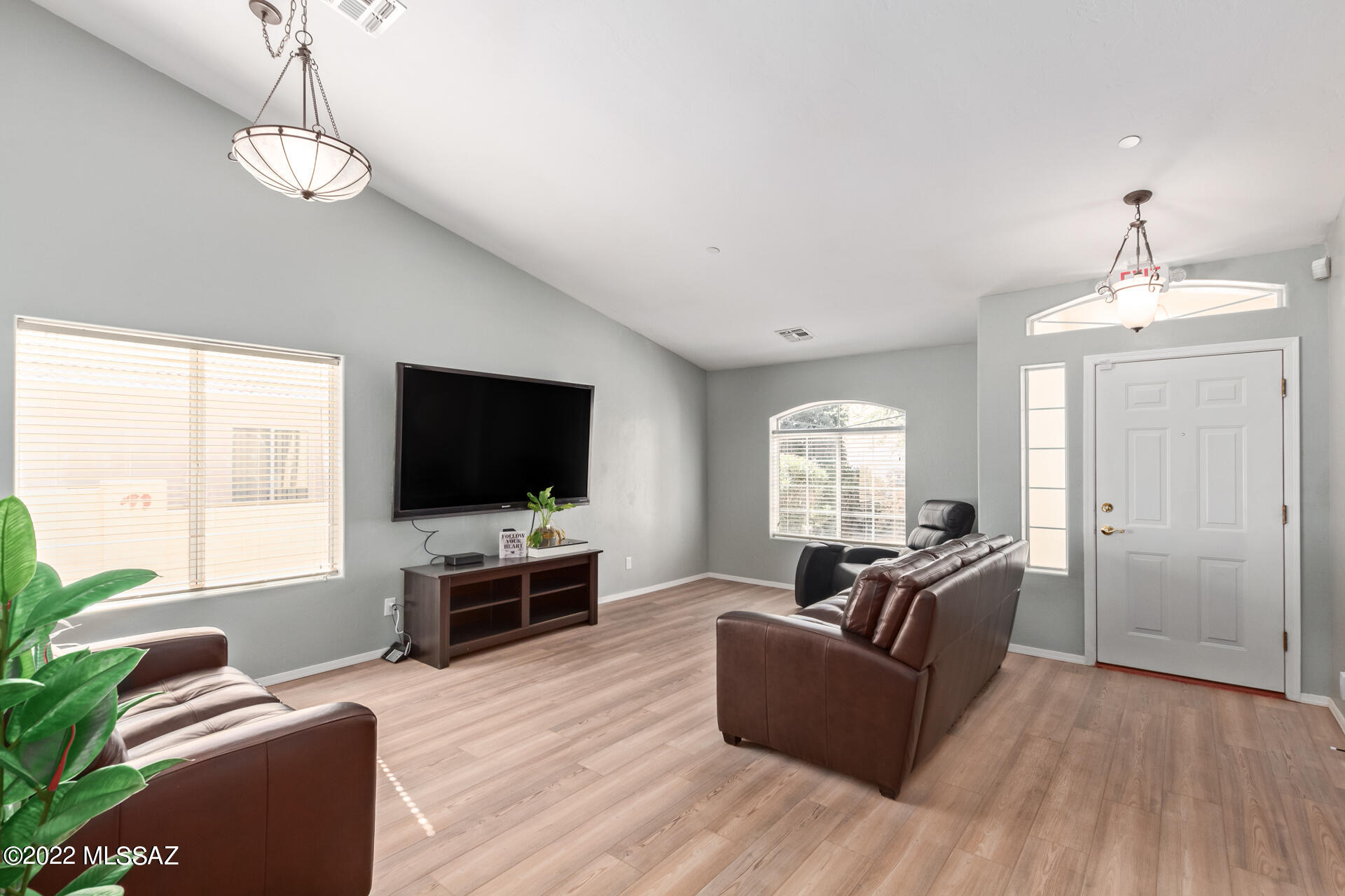Thornydale Terrace(1-104) - Residential