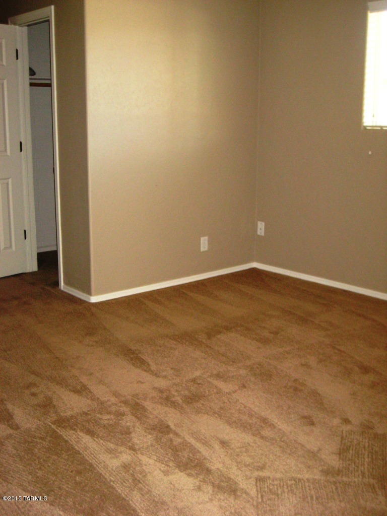 Villa Venice Condos - Residential Lease