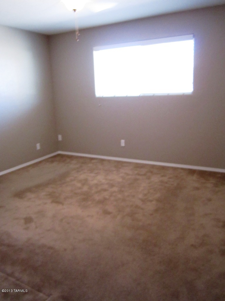 Villa Venice Condos - Residential Lease