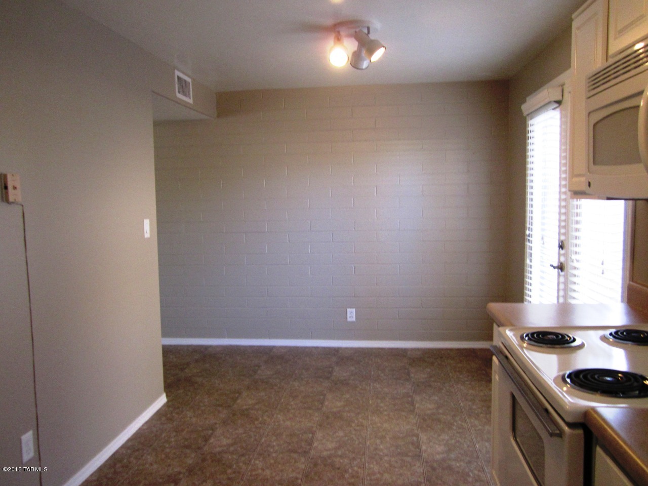 Villa Venice Condos - Residential Lease