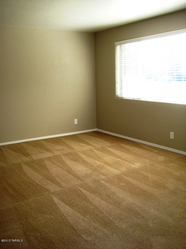 Villa Venice Condos - Residential Lease
