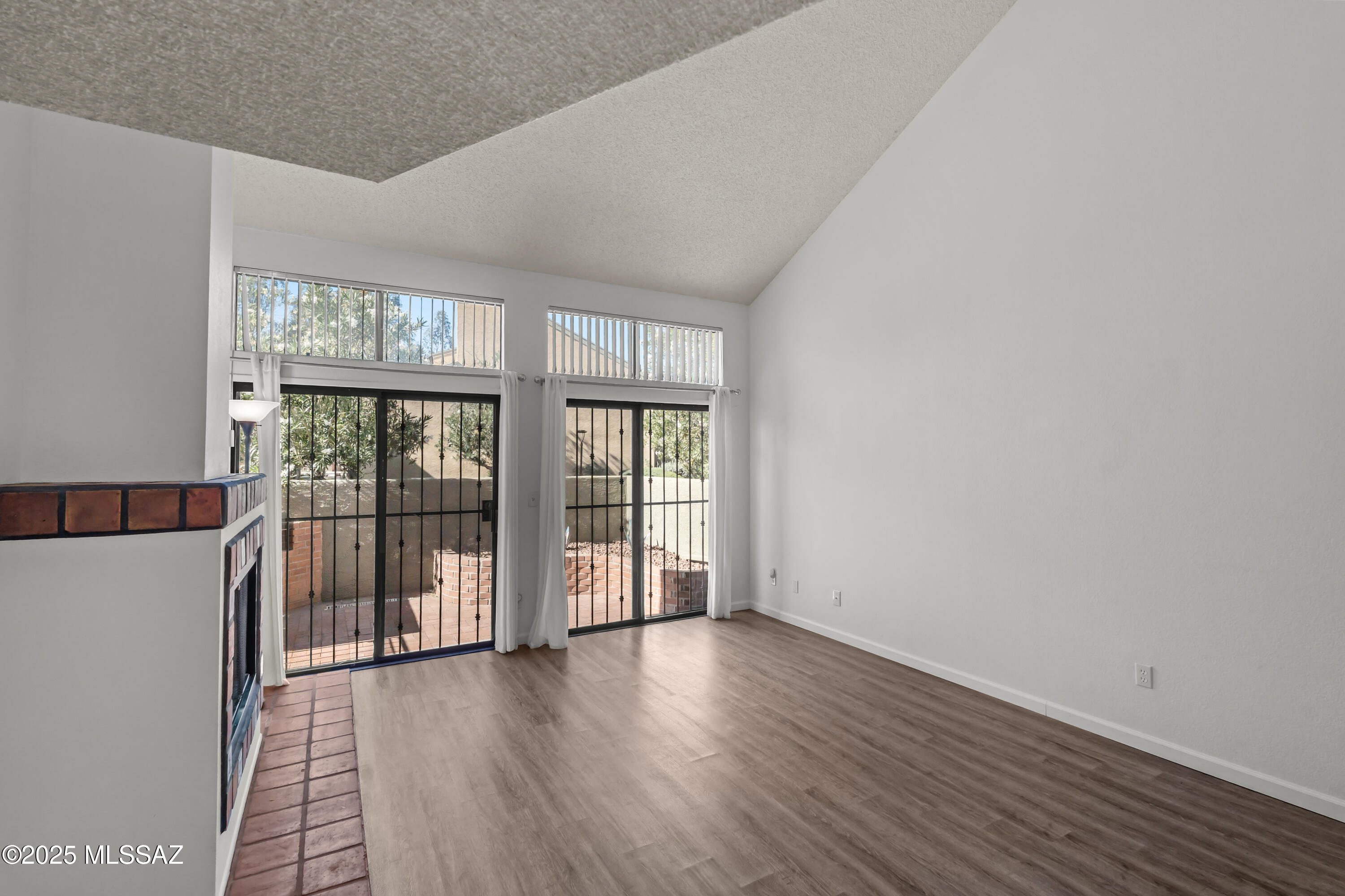 3972 N Paseo De Las Canchas