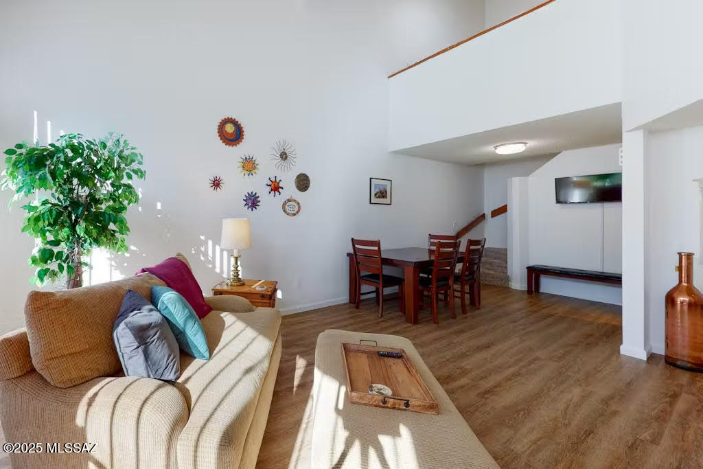 3972 N Paseo De Las Canchas