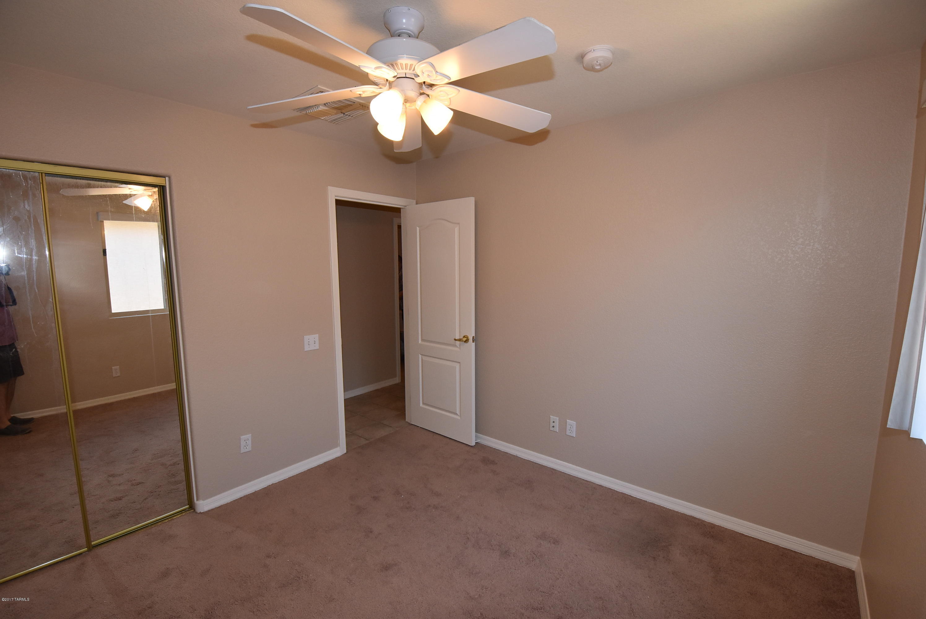 Bluffs (The) 2 - Residential Lease