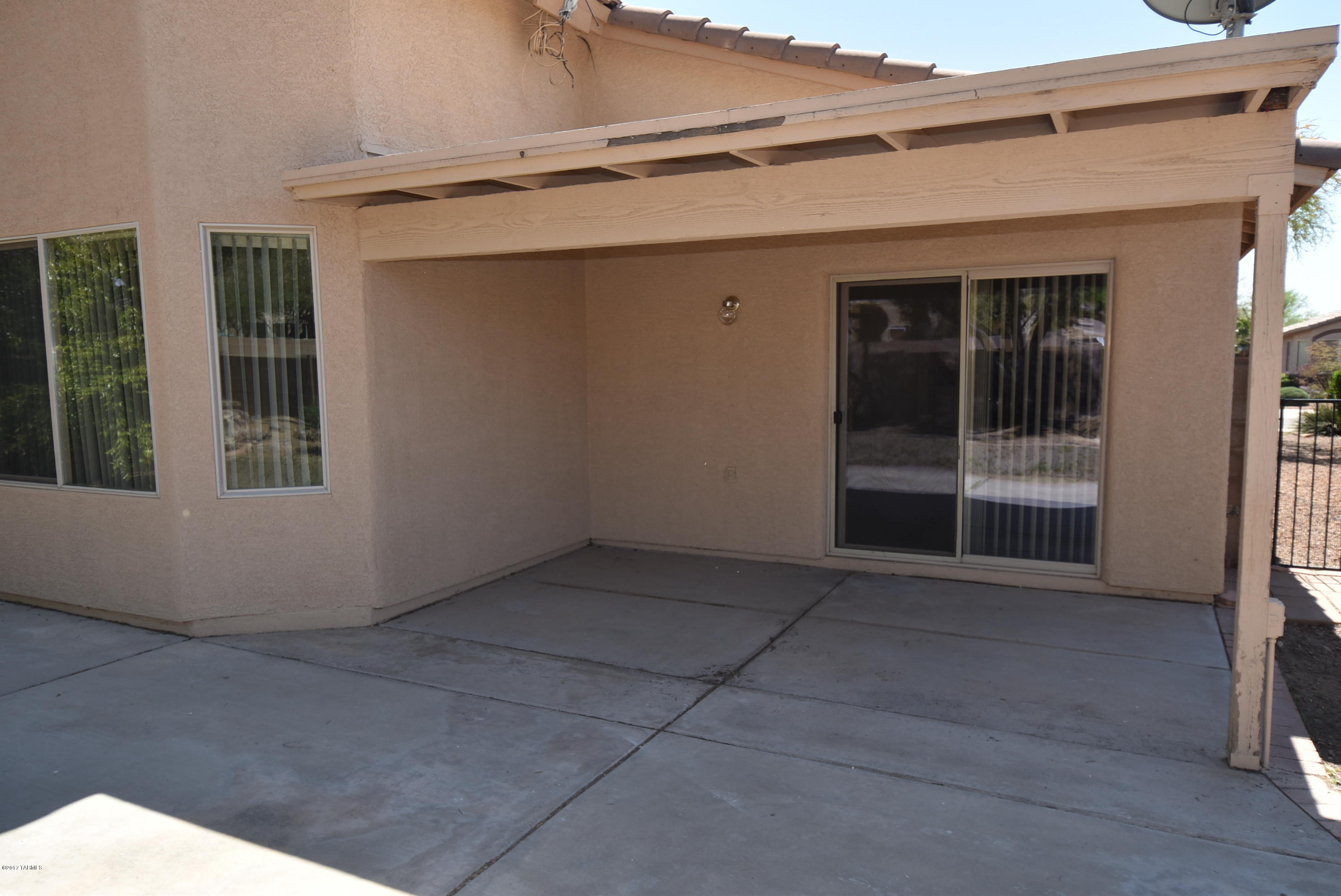 Bluffs (The) 2 - Residential Lease
