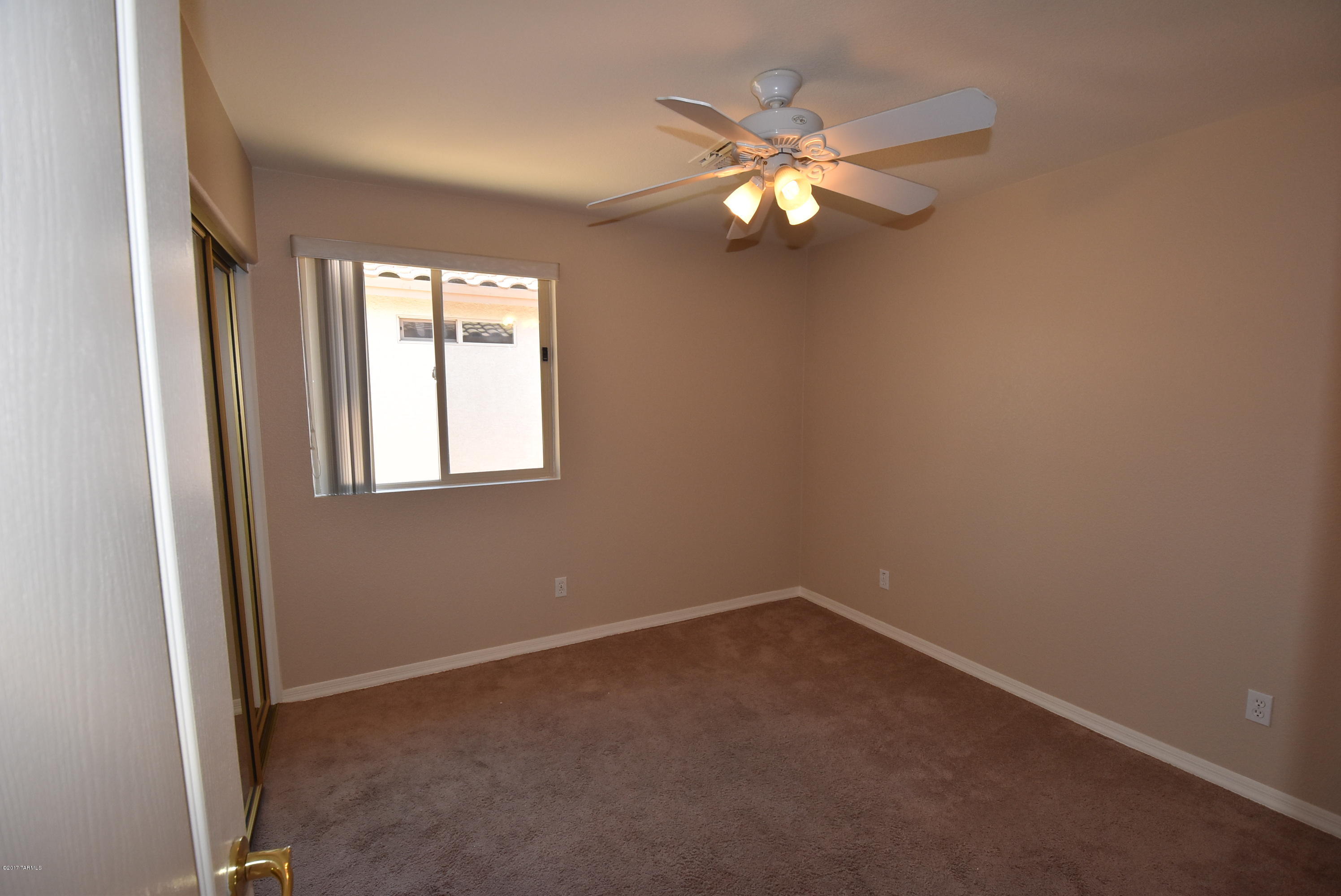 Bluffs (The) 2 - Residential Lease